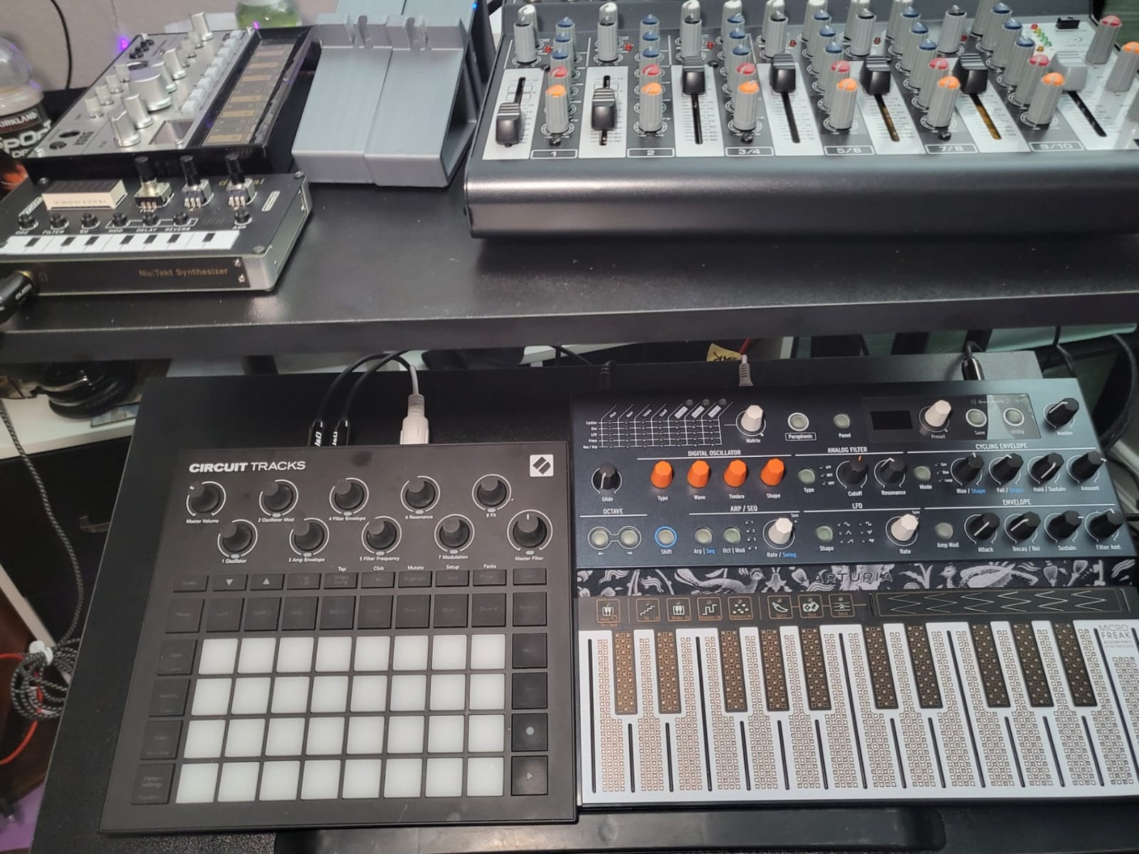 Novation Circuit Rhythm Sampler and Groovebox | USB, Standalone Sampler & Drum Machine, 8 Tracks, Slice/Reverse/Loop/Resample, Grid FX, Reverb, Delay, Sidechain, 4hr Battery customer photo 2