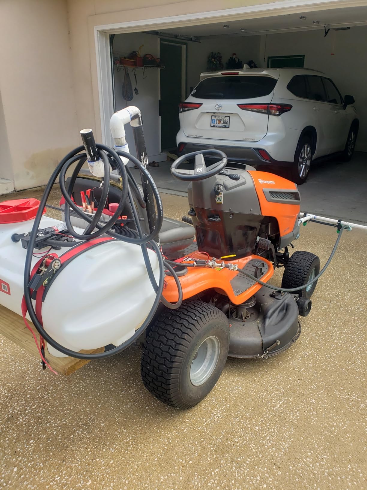 CHAPIN 97154 15-Gallon ATV/UTV Sprayer with 12V Pump & 15-Ft Hose customer photo 1