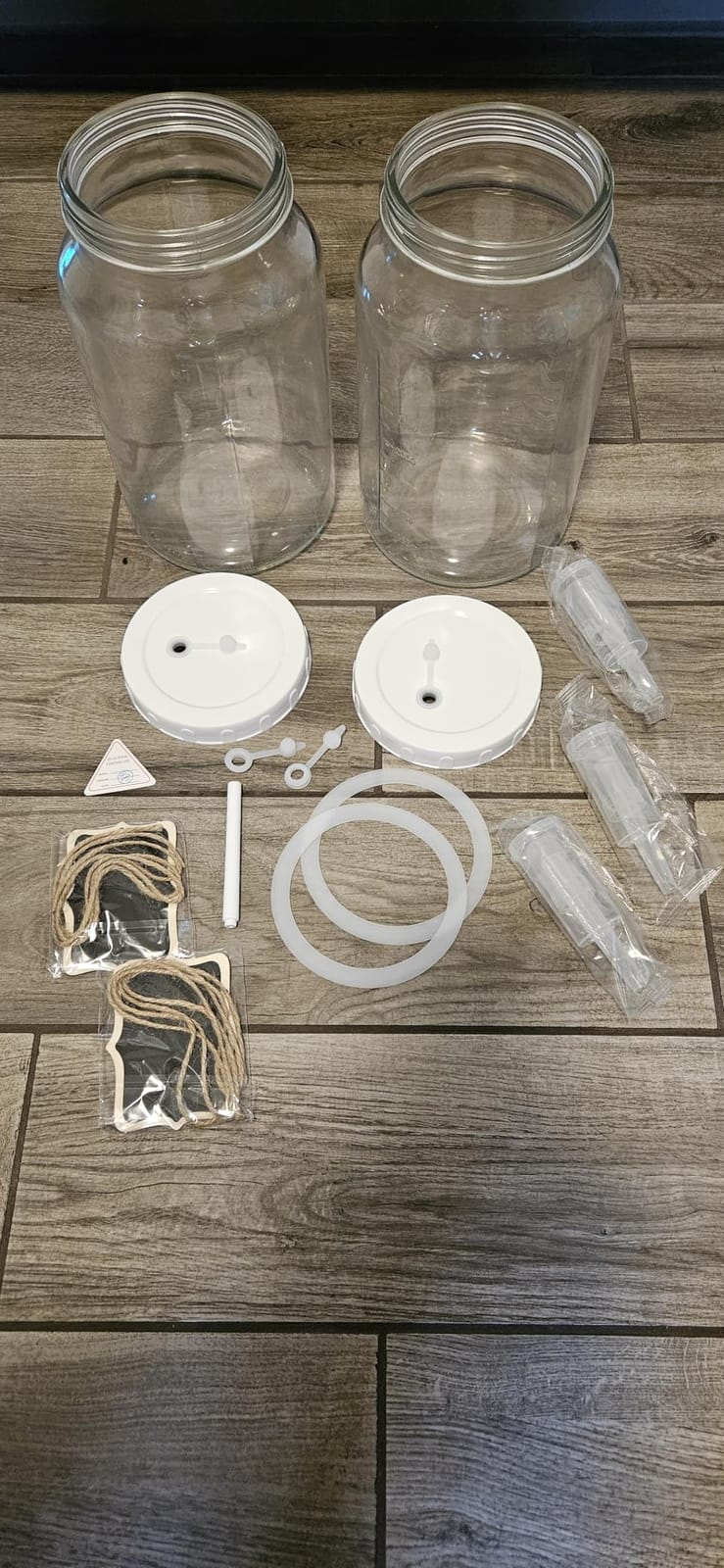 Qianfenie 1 Gallon Fermentation Jar with 3 Airlocks & 2 Screw Lids, 2 Pack | Wide Mouth, Airtight Lids, Scale Mark, Heavy-Duty Glass Jars for Kombucha, Mead Making, Sauerkraut, Sourdough Starter, Pickle customer photo 1