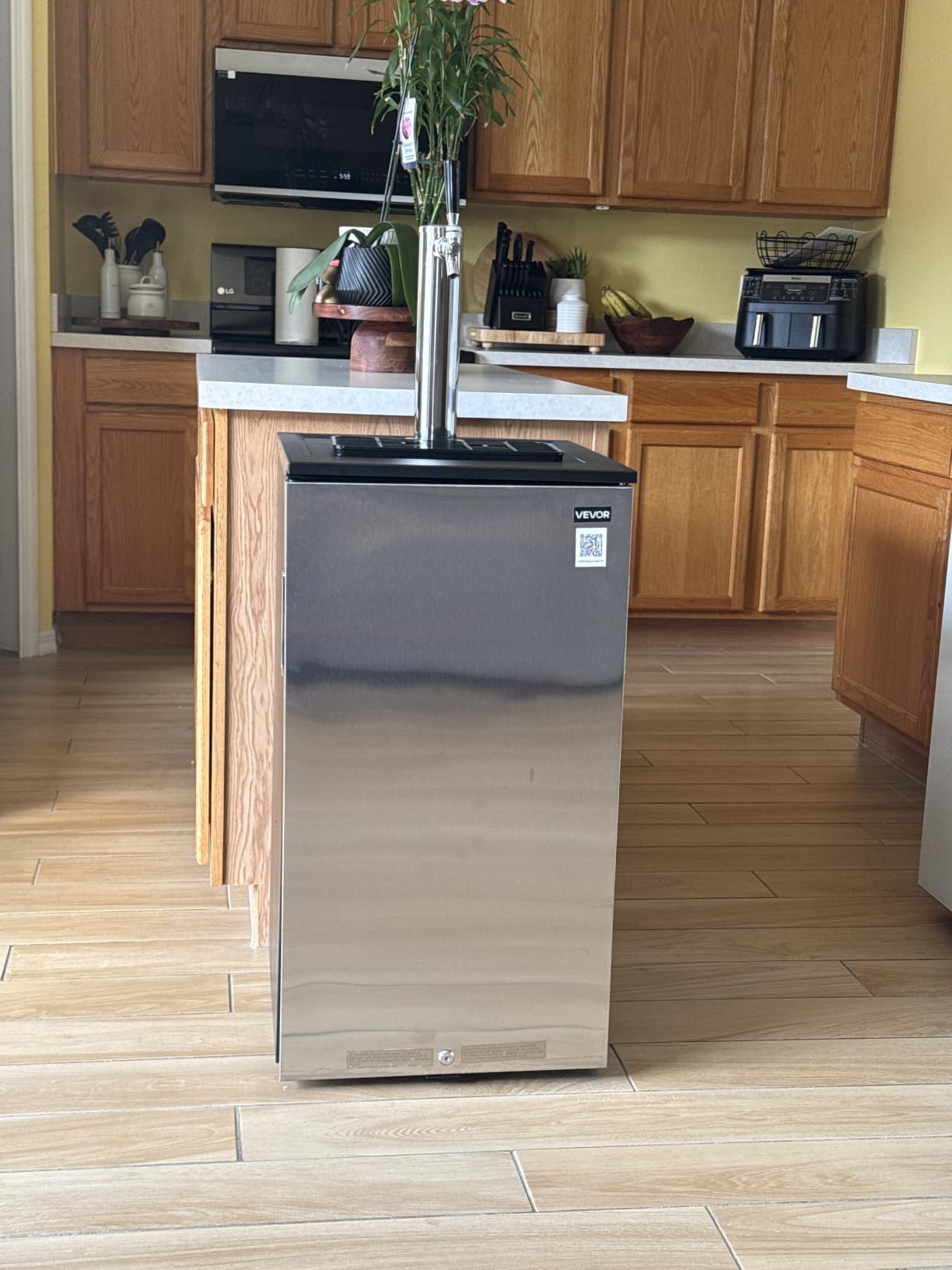 VEVOR Beer Kegerator, Single Tap Commercial Draft Beer Dispenser for D system, Full Size Keg Refrigerator with 5lbs CO2 Tank, Hold 2 Sixth / 2 Ball lock keg, Black customer photo 2