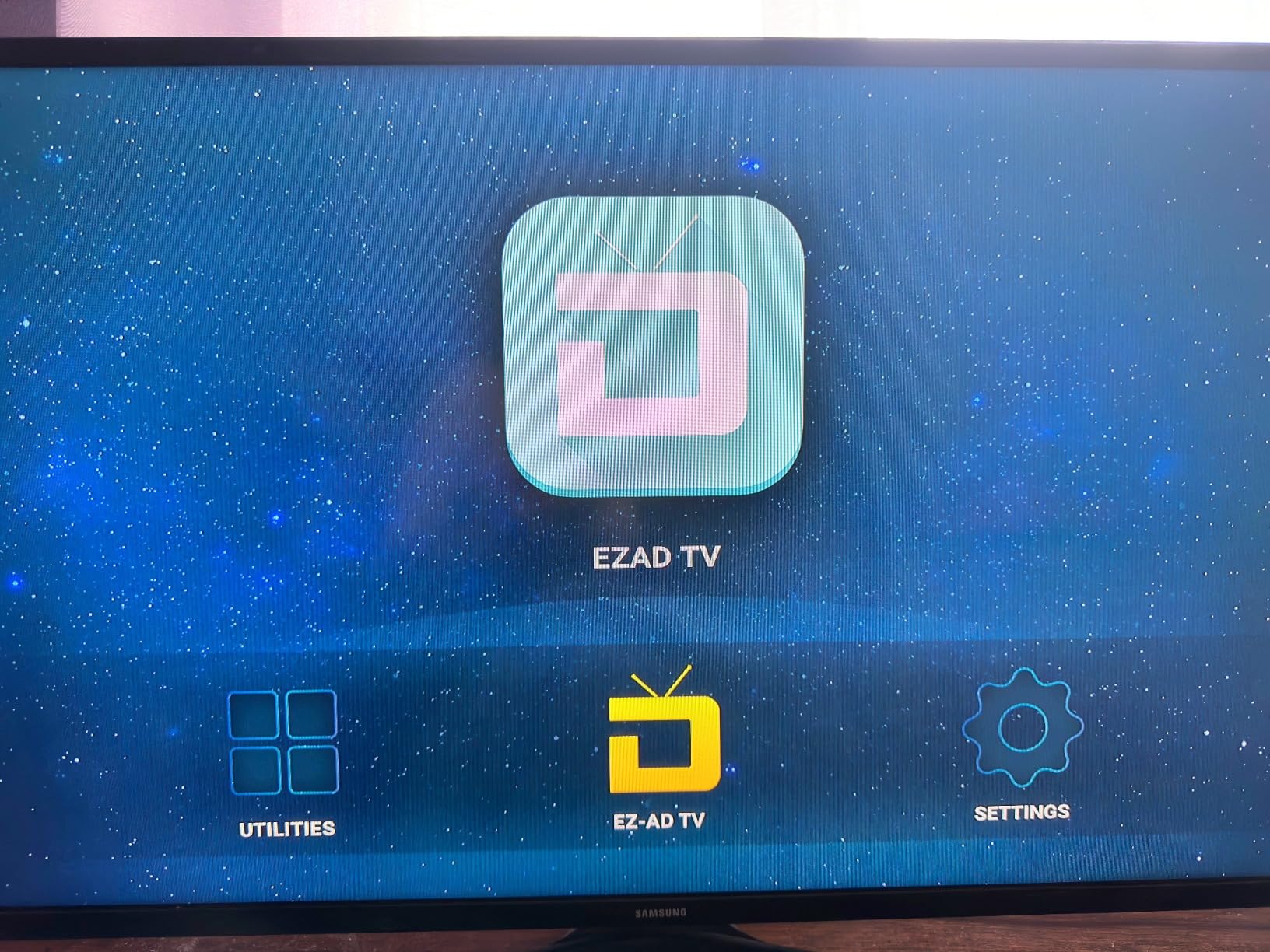 EZ AD Digital Signage Display Player, AI Digital Menu Board for Business | Digital Signage Player, Digital Menu Board for Restaurant, Digital Message Board, PowerPoint, App & AI Design Tools customer photo 1