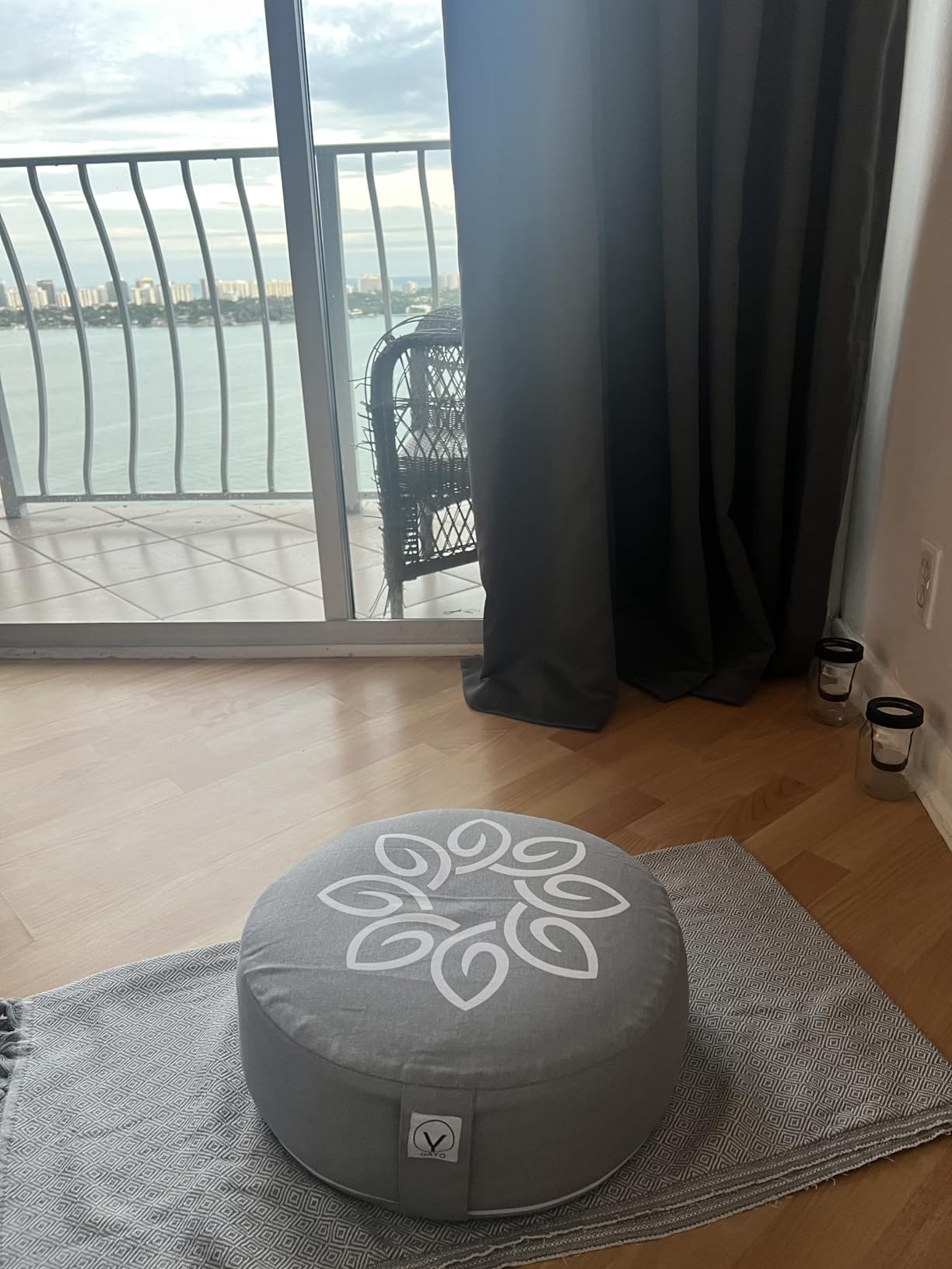 Y O Gayo Meditation Cushion and Floor Pillow. Ideal for Meditation Pillow, Yoga, & Floor Sitting - Premium Buckwheat Supportive Round Cushion with Changeable Cover. Versatile & Stylish - 16