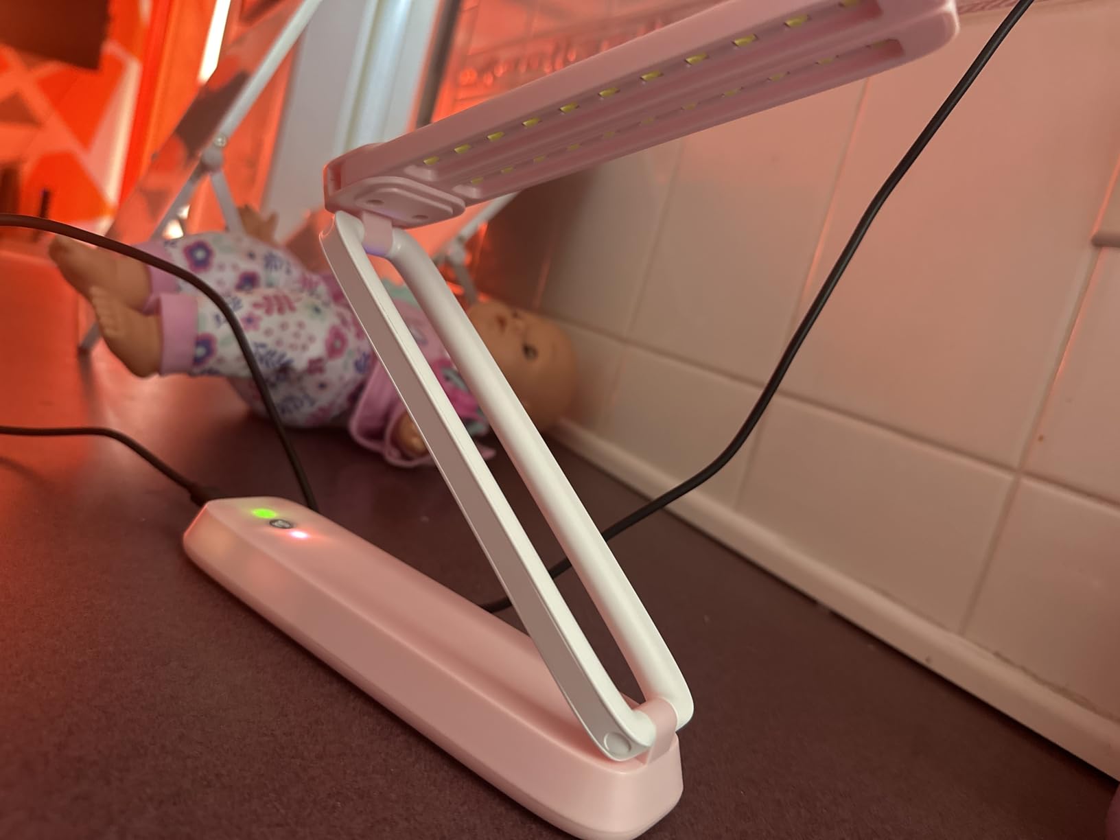 Resiners UV Resin Light, Rechargeable 3-in-1 Foldable UV Lamp, AirWave Pro | Adjustable 3-in-1 Design for Desktop, Handheld or Wall-Mounted Curing of Resin Jewelry, Molds and DIY Crafts, Mint Green customer photo 1
