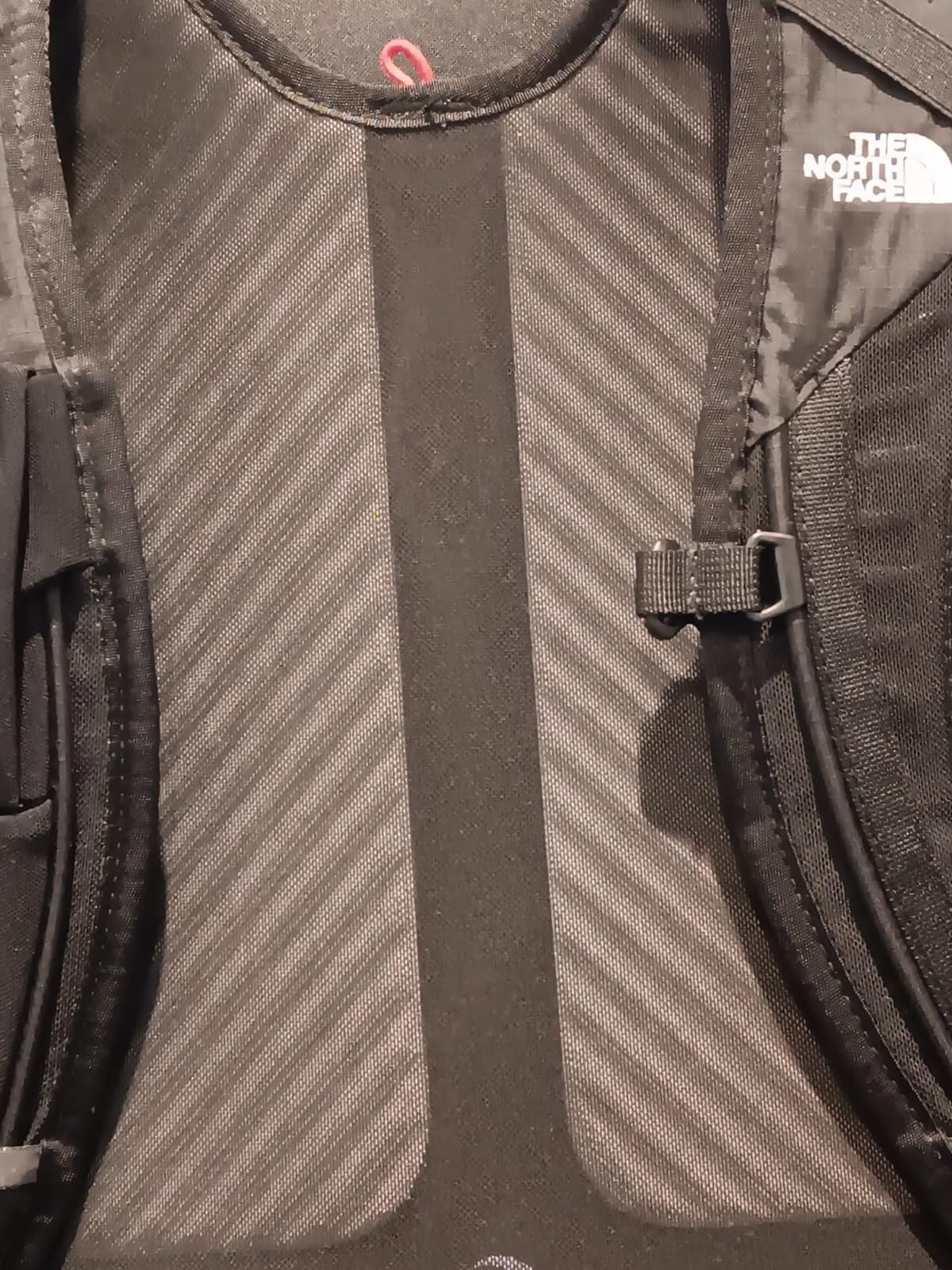 The North Face Basin Tech Daypack, TNF Black/TNF Black-NPF, 24L customer photo 2