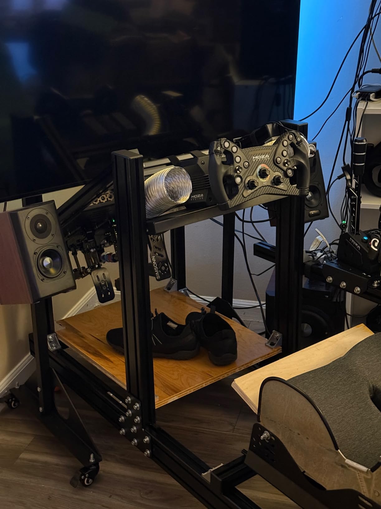 Anman GT/F1 Sim Racing Cockpit 8040 Aluminium Profile Adjustable Stand | Cockpit Modular Design Supports DIY Assembly, Fit for Logitech GPRO, for Fanatec CSLDD Direct Drive Steering Wheel customer photo 1