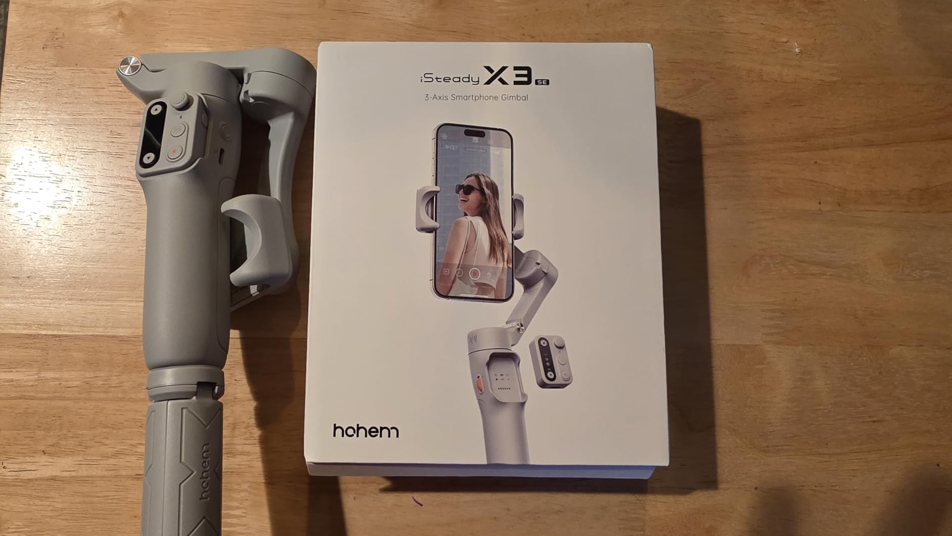 hohem iSteady X3 SE 3-Axis Gimbal Stabilizer for iPhone & Android, Black | Detachable Remote, iSteady 8.0, Foldable 0.79lb Design, Hohem Joy App, 11H Battery, 0.66lb Payload for Vlogs customer photo 1