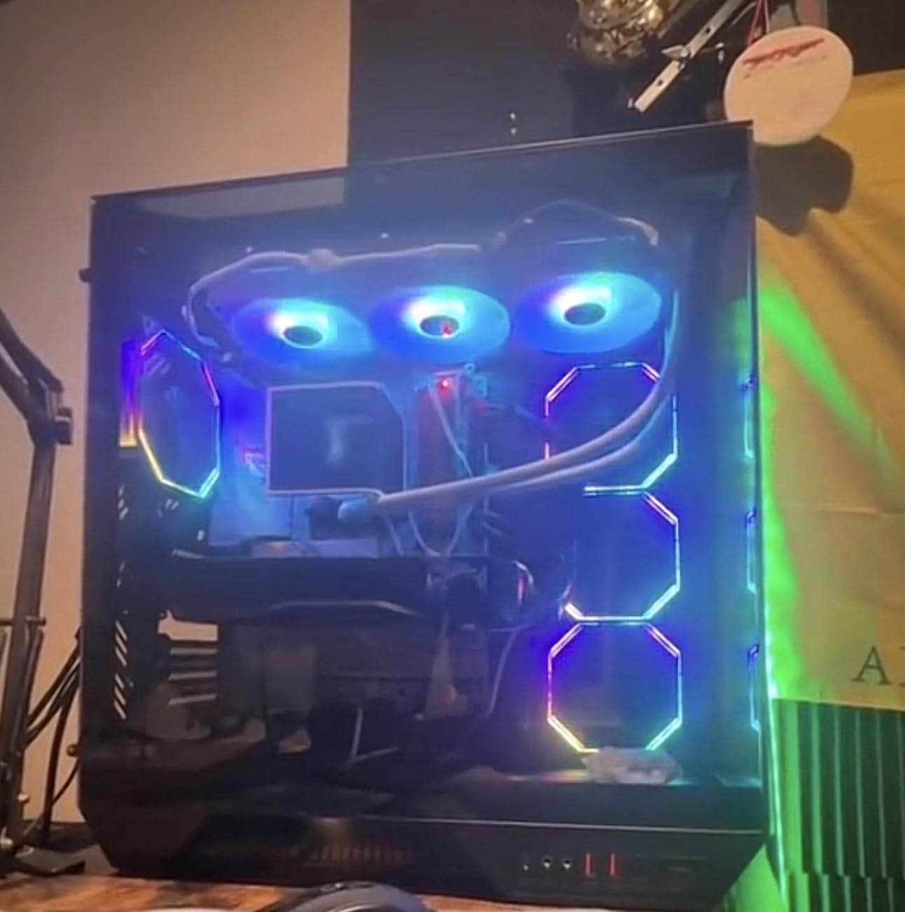 darkFlash Full-Tower ATX Gaming PC Case, Back Plug-in Motherboard, Vertical GPU Mounting, Dual-Chamber, Panoramic Glass, Up to 2 x 360mm Radiators, RTX 40 Compatible (DY470) (4 PWM ARGB Fans, Black) customer photo 1