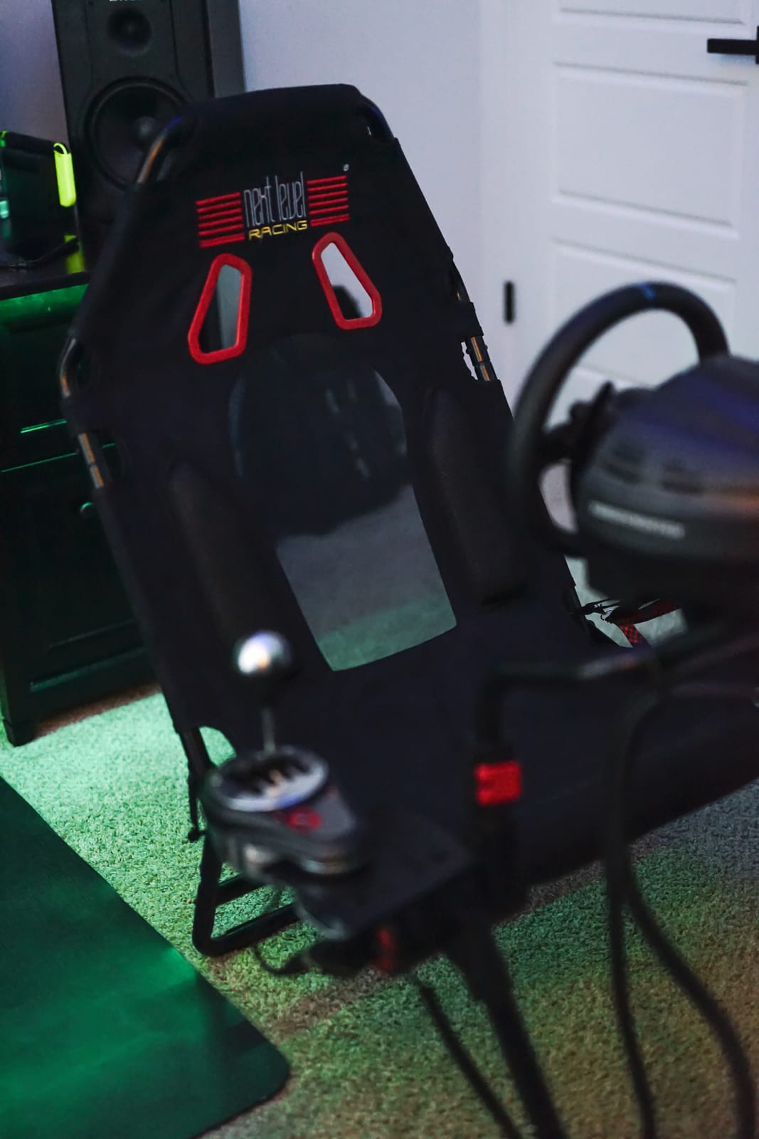 Next Level Racing GTlite Foldable Simulator Cockpit - Grey Edition (NLR-S021GR) customer photo 1