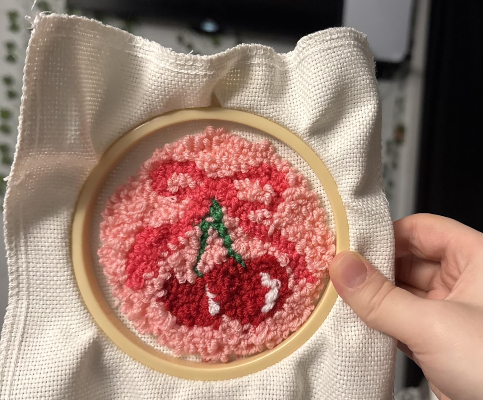 yuegool 6PCS Punch Needle Coaster Kit, Easy DIY Embroidery Set for Beginners, Kids & Adults with Patterns, Tools, Yarns, Hoop, Instructions & Coaster Holder customer photo 1