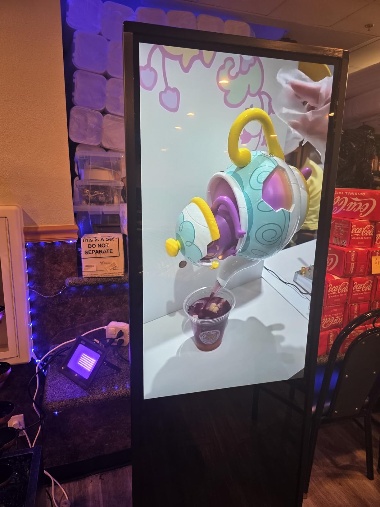 32/43/55/65 Inch Digital Signage Display, LCD Screen Advertising Display Kiosk Interactive Totem Floor Standing Auto AD Player with USB/HDMI/WiFi Android OS (32'' Touch Screen) customer photo 1