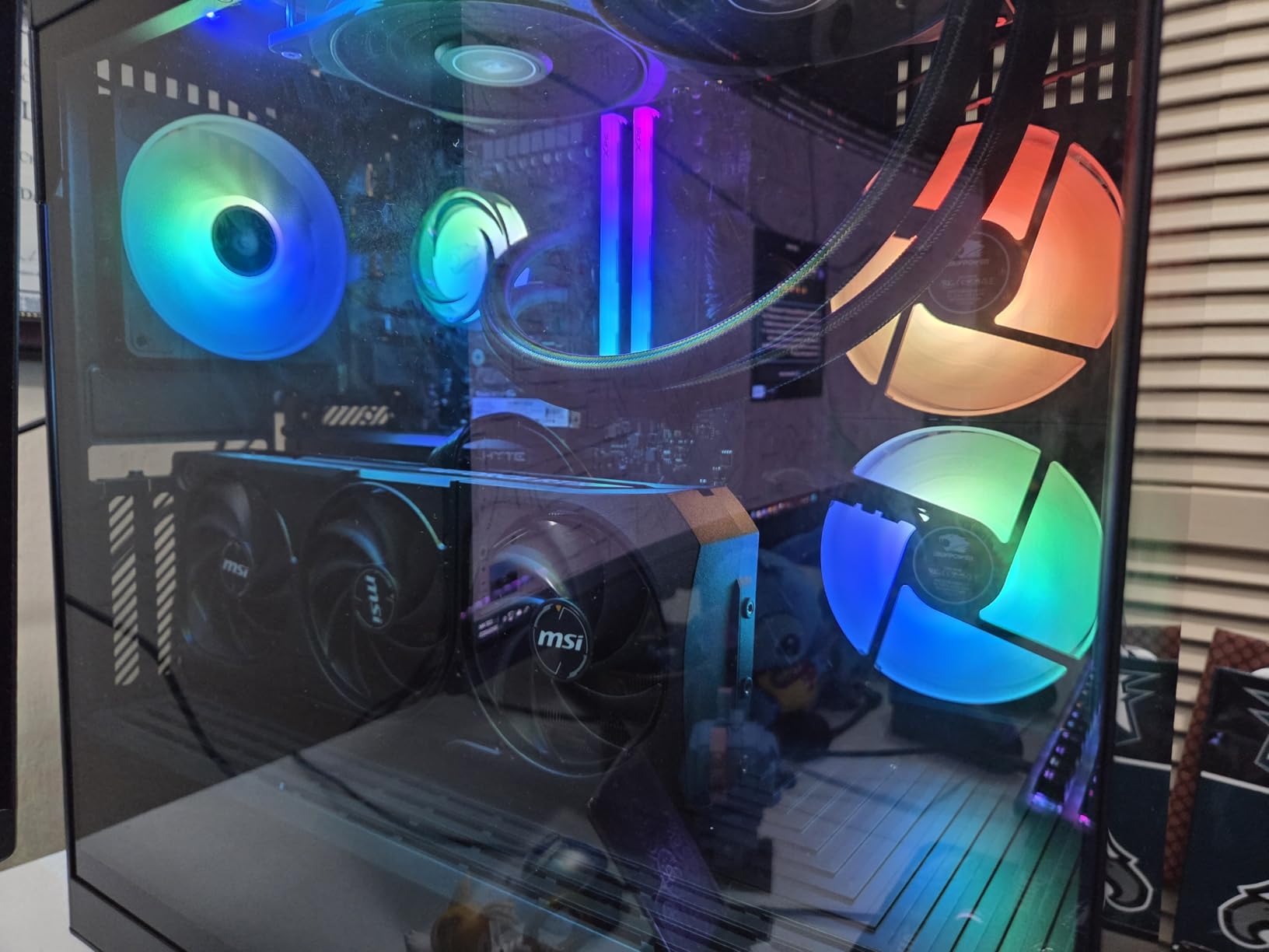 iBUYPOWER Y40 PRO Black Gaming PC Desktop Computer AMD Ryzen 9 7900X CPU, NVIDIA GeForce RTX 5070Ti 16GB GPU, 32GB DDR5 RGB 5200MHz RAM, 2TB NVMe SSD, Windows 11 Home, Keyboard, Mouse - Y40BA9N57T01 customer photo 2