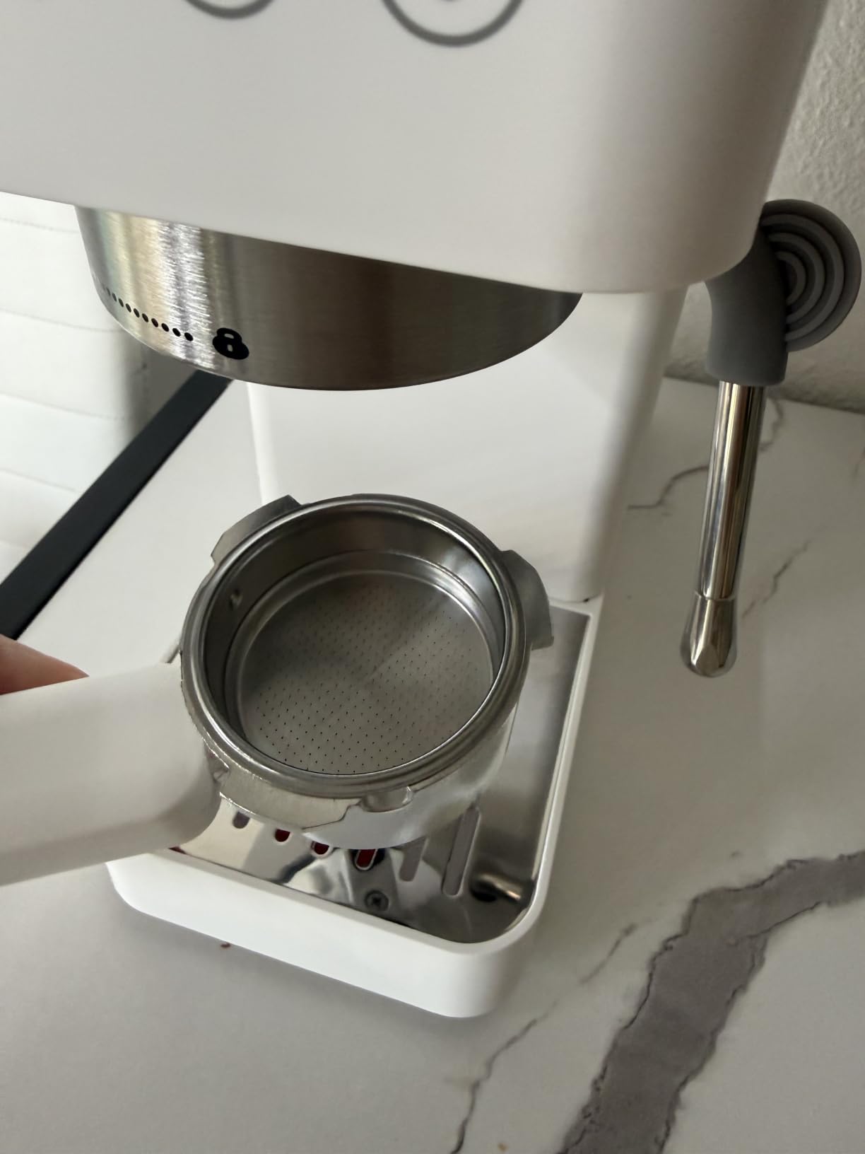 AMZCHEF Compact Espresso Machine 20 Bar, Americano, Latte & Cappuccino customer photo 1