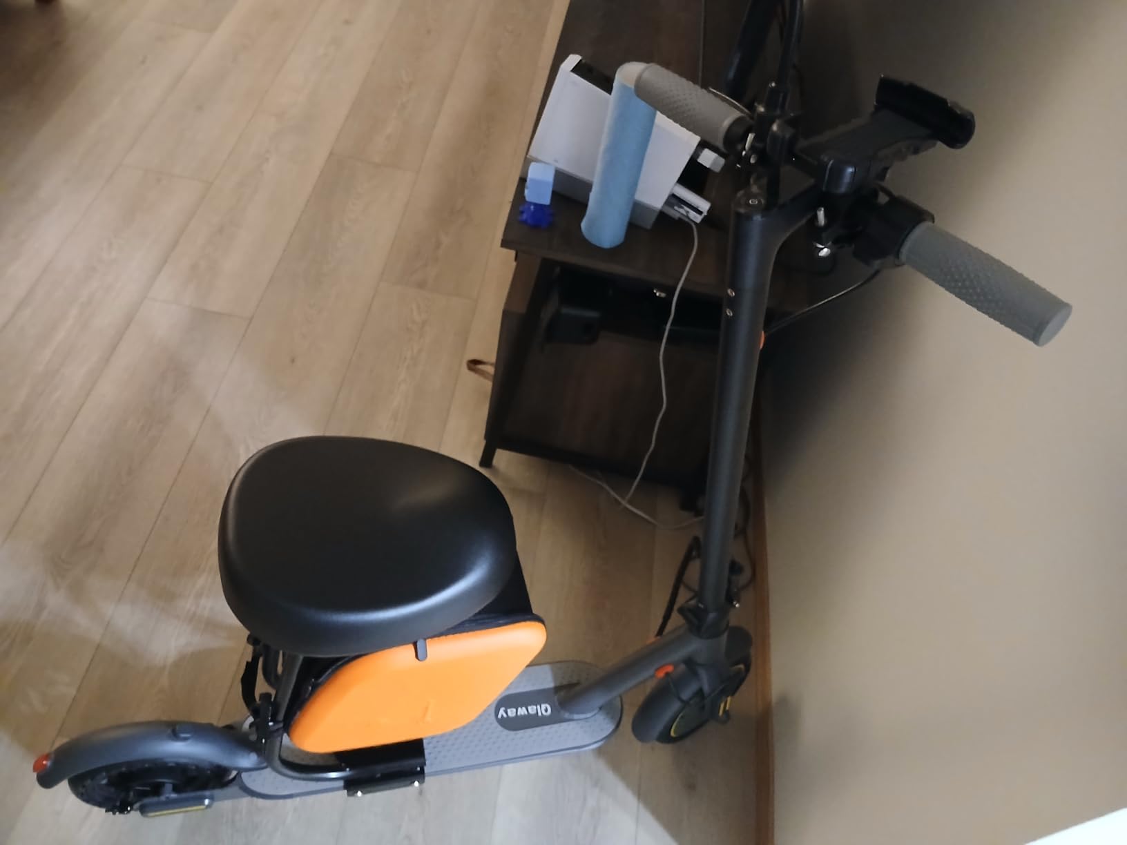 Qlaway Electric Scooter for Adults, 350W/500W Motor, 16-22 Miles Range, 8.5