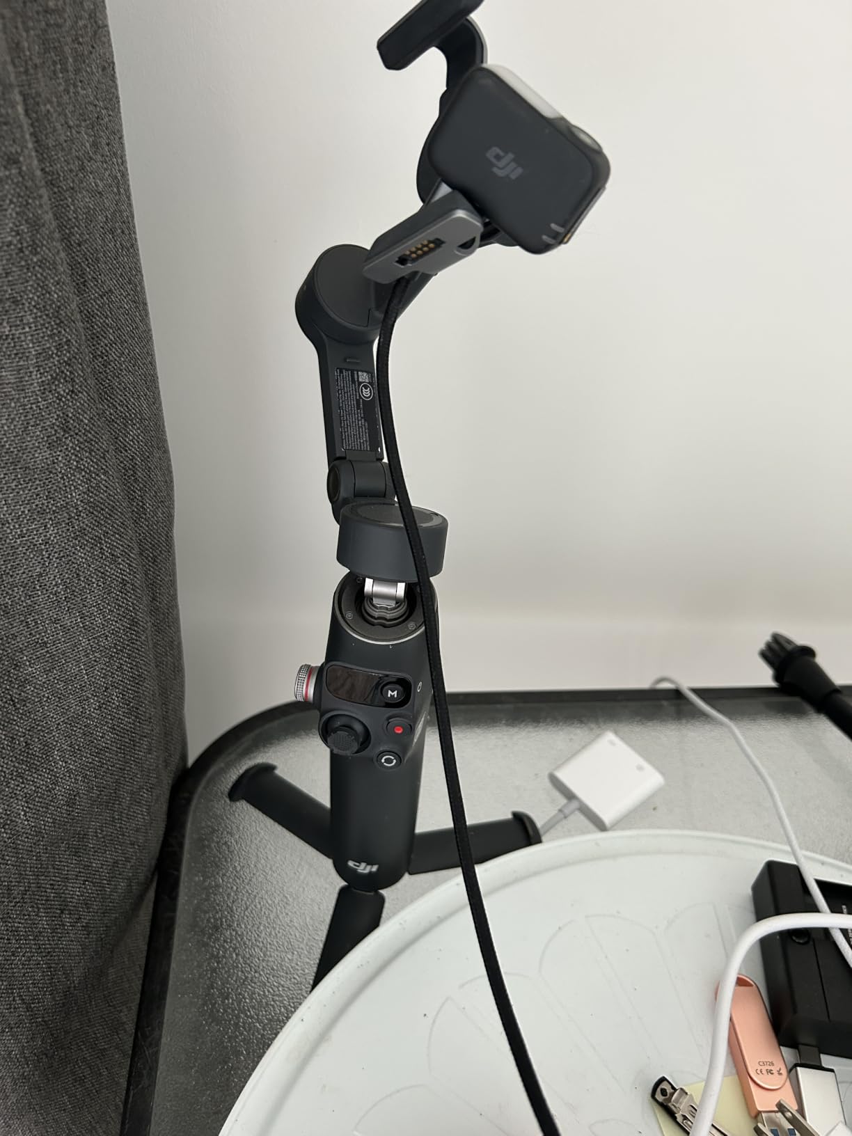 DJI Osmo Mobile 8 Gimbal Stabilizer for Phone, 3-Axis Stabilization | AI Native Tracking with Audio & Lighting, 360° Pan Rotation, Built-in Extension Rod & Tripod, 10h Battery customer photo 2