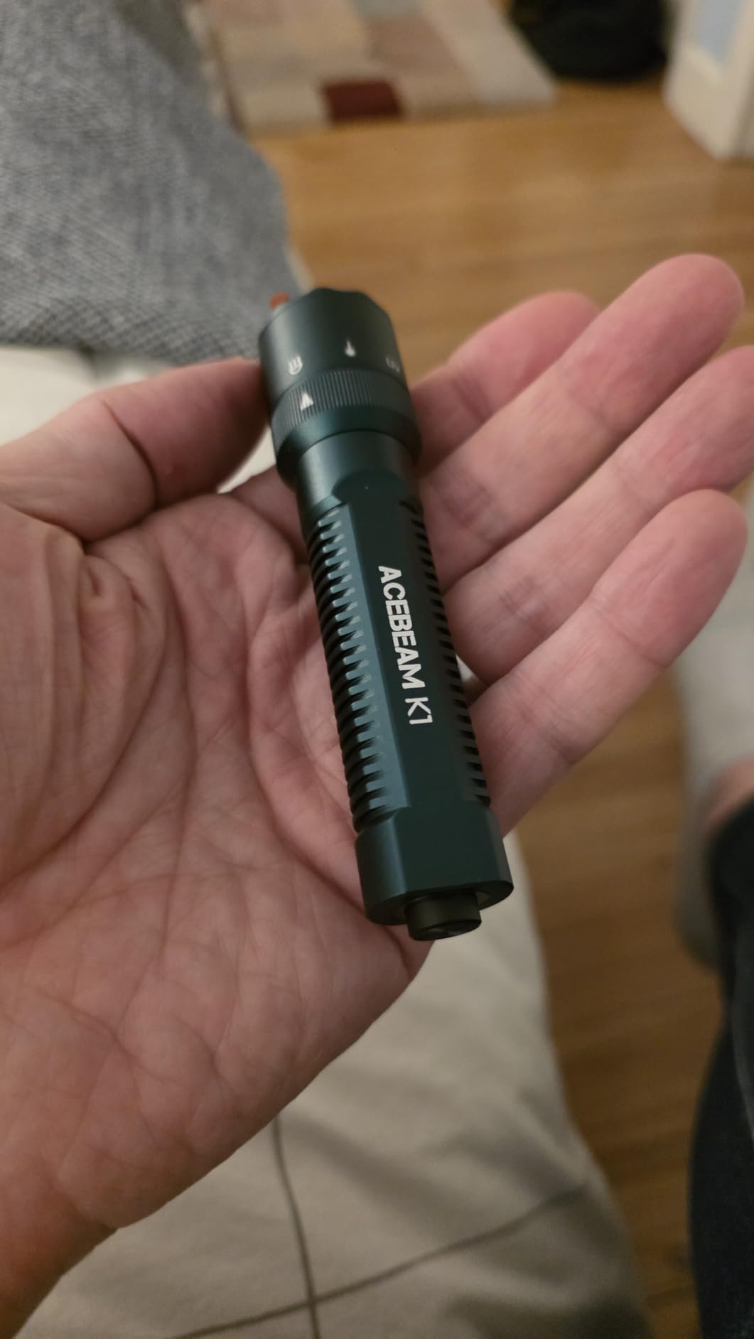 ACEBEAM K1 EDC AA Flashlight with Green Laser Pointer, UV and White LED | 1000 Lumens, IP68 Triple Sources customer photo 2