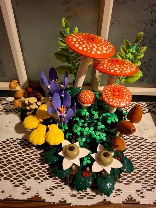 LEGO Botanicals Woodland Mushrooms - Building Set for Adults, Ages 18+ - Mushroom Decor for Home Office or Desk - Gifts for Women & Men - Craft Activity - 11505 customer photo 2