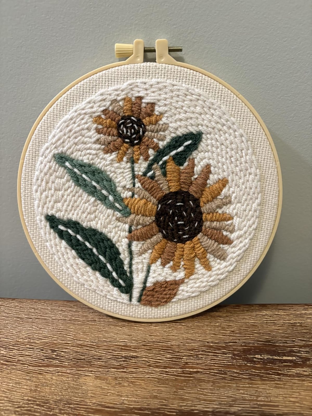 ERKOON Punch Needle Kit Beginners Adults, DIY Easy Flower Embroidery Set for Starter Art Craft with Patterns, Tools, Yarns, Hoop, Instruction (Sunflowers) customer photo 2