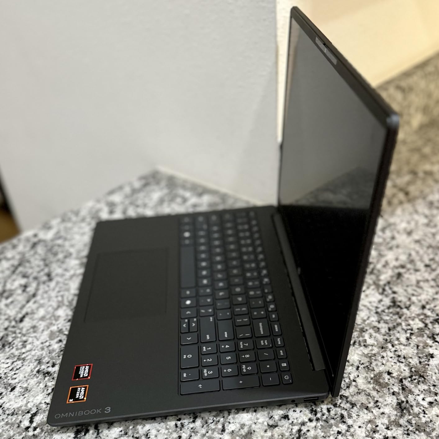 HP OmniBook 3 16 inch Laptop PC, 2K Touchscreen, AMD Ryzen 3 30, 8GB RAM, 256GB SSD customer photo 1