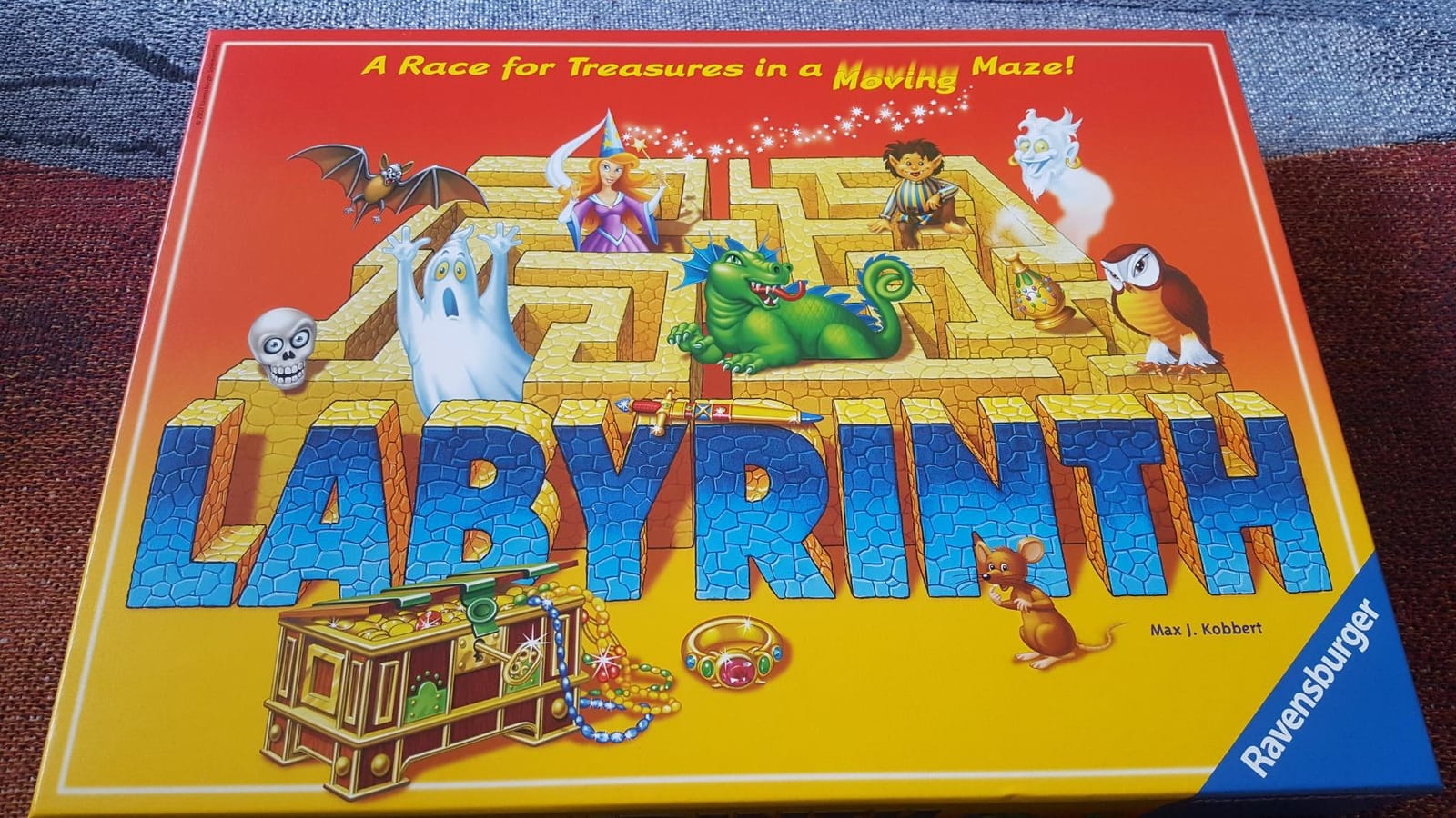 Ravensburger Labyrinth Board Game - A Strategic Maze Challenge for Family Nights - Find Treasures & Block Opponents - MESH Accredited - Great Birthday Gift - 2-4 Players - Kids Ages 7-10 and Older customer photo 1