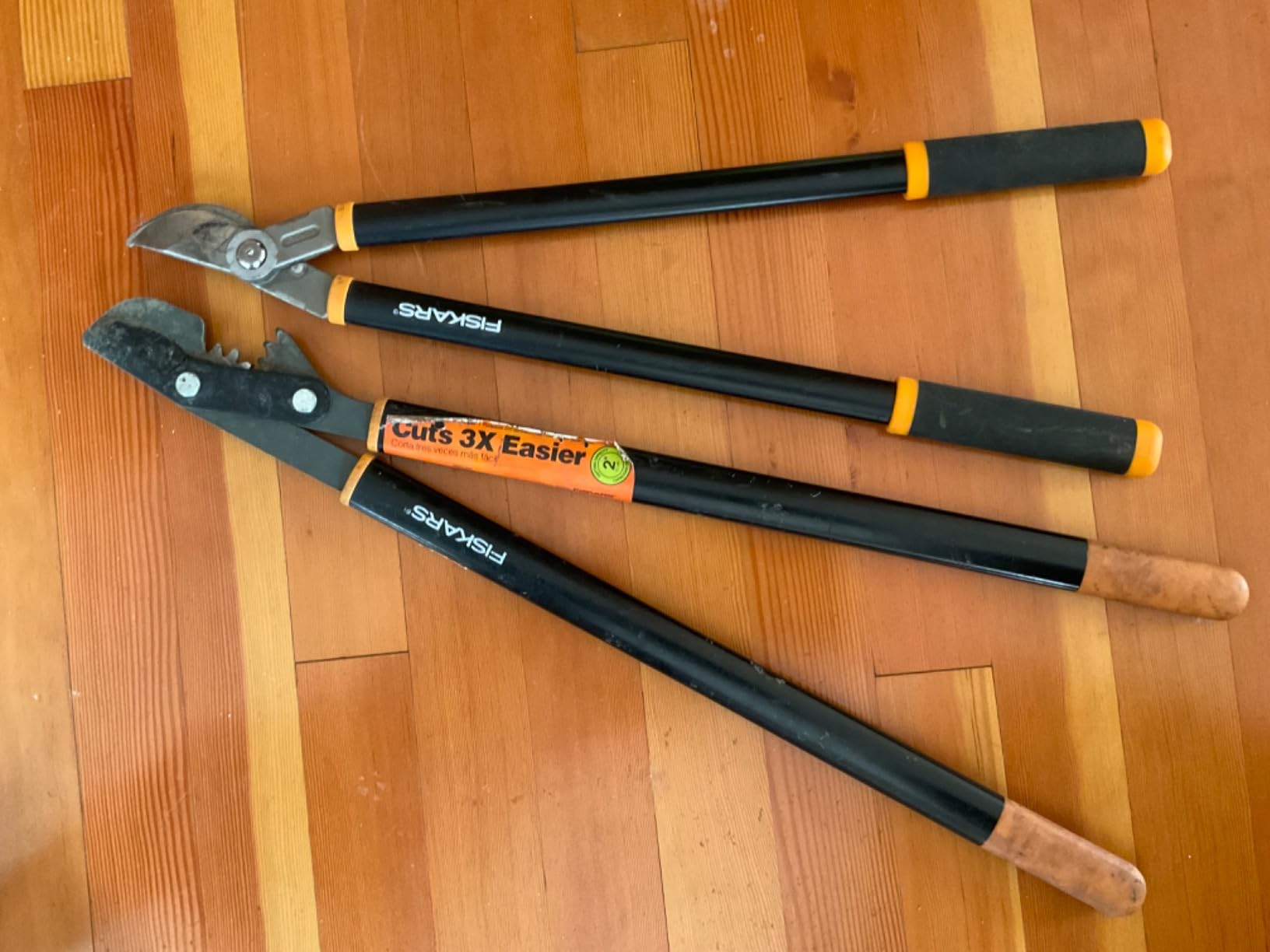 Fiskars 32” PowerGear Garden Bypass Loppers, Tree Trimmer, 2