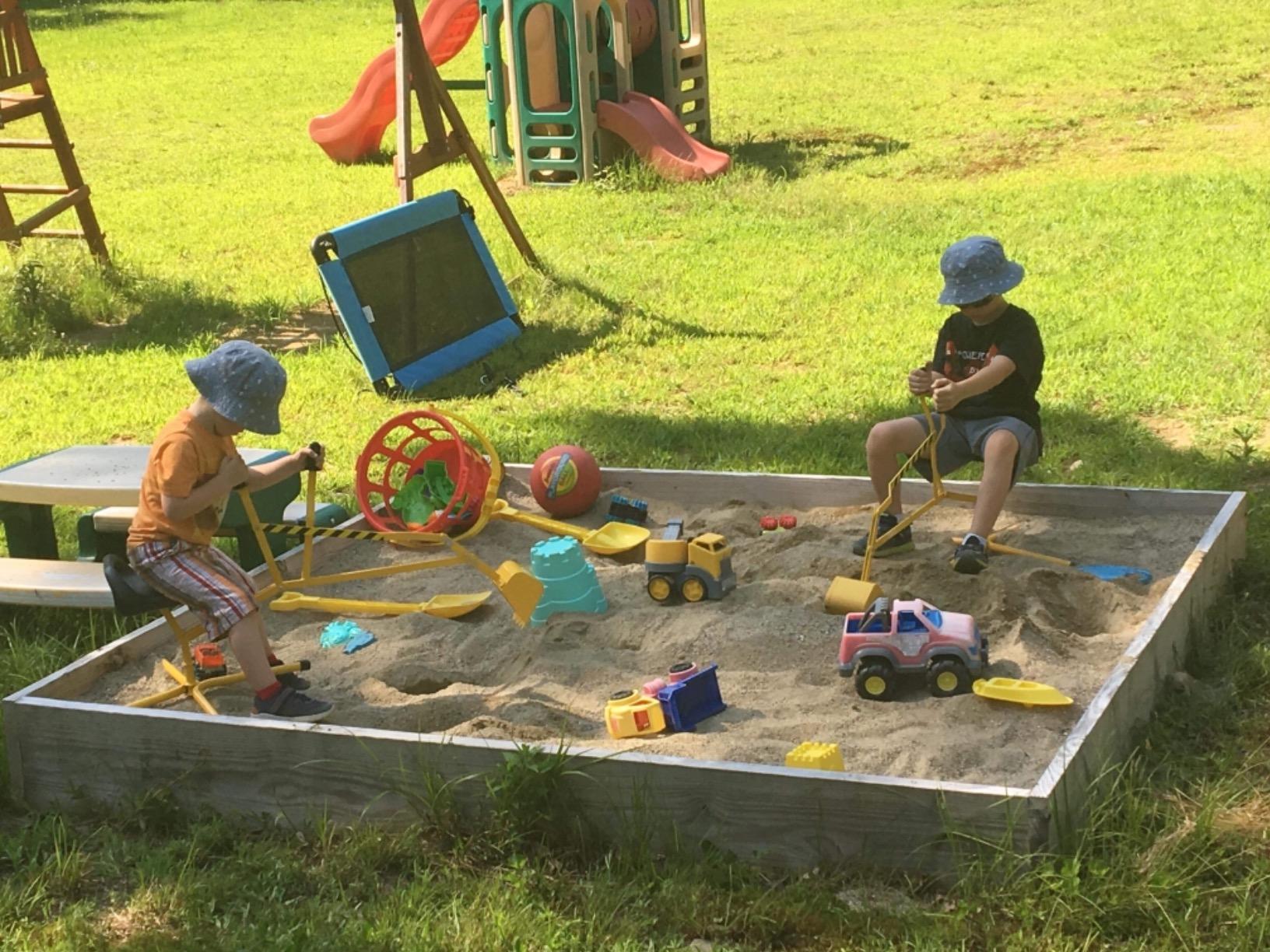 Big Dig Excavator Ride-On Sandbox Digger with 360 Rotation Base, Yellow customer photo 2