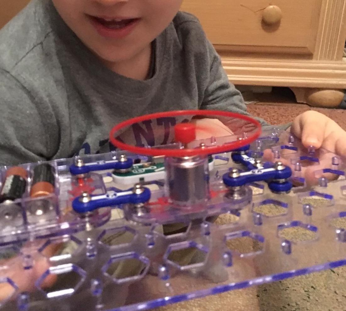 Snap Circuits Classic SC-300 Electronics Exploration Kit | Over 300 Projects | Full Color Manual Parts | STEM Educational Toy for Kids 8+ 2.3 x 13.6 x 19.3 inches customer photo 1