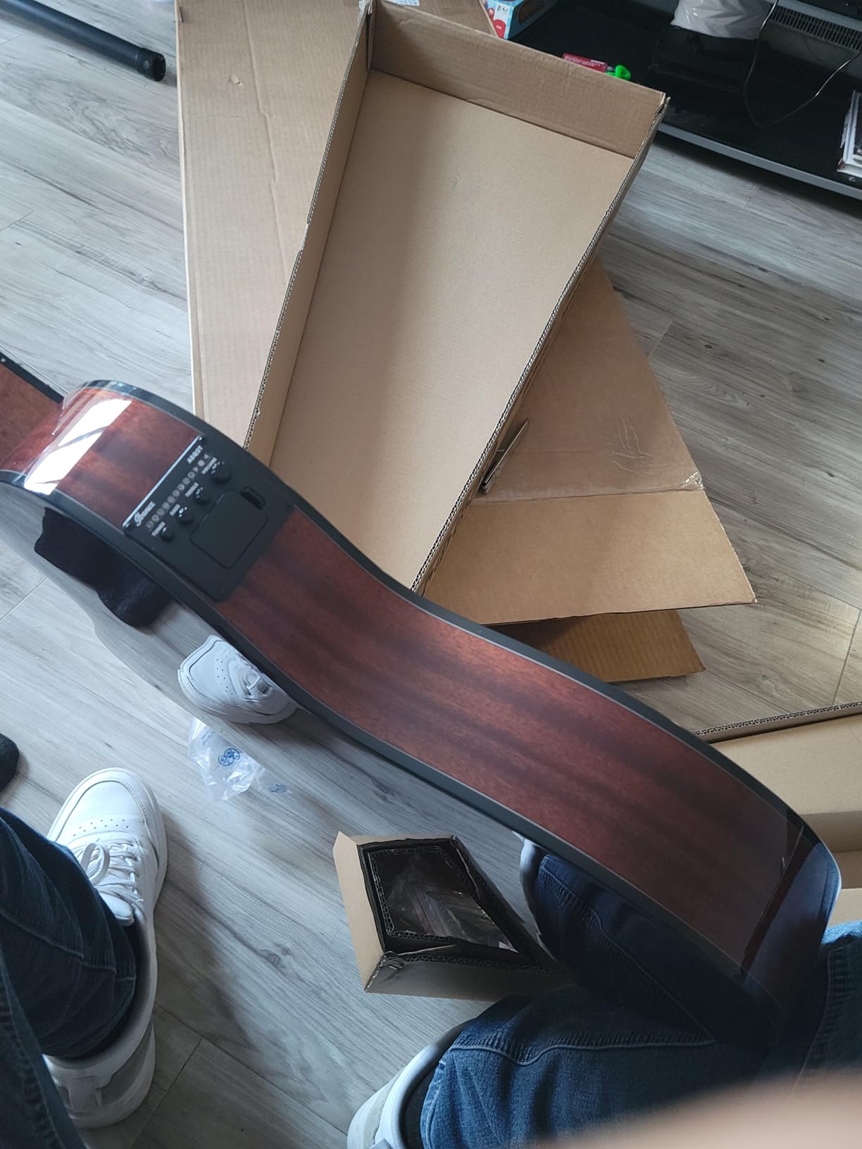Ibanez 6-String Classical Guitar, Right, Natural customer photo 2