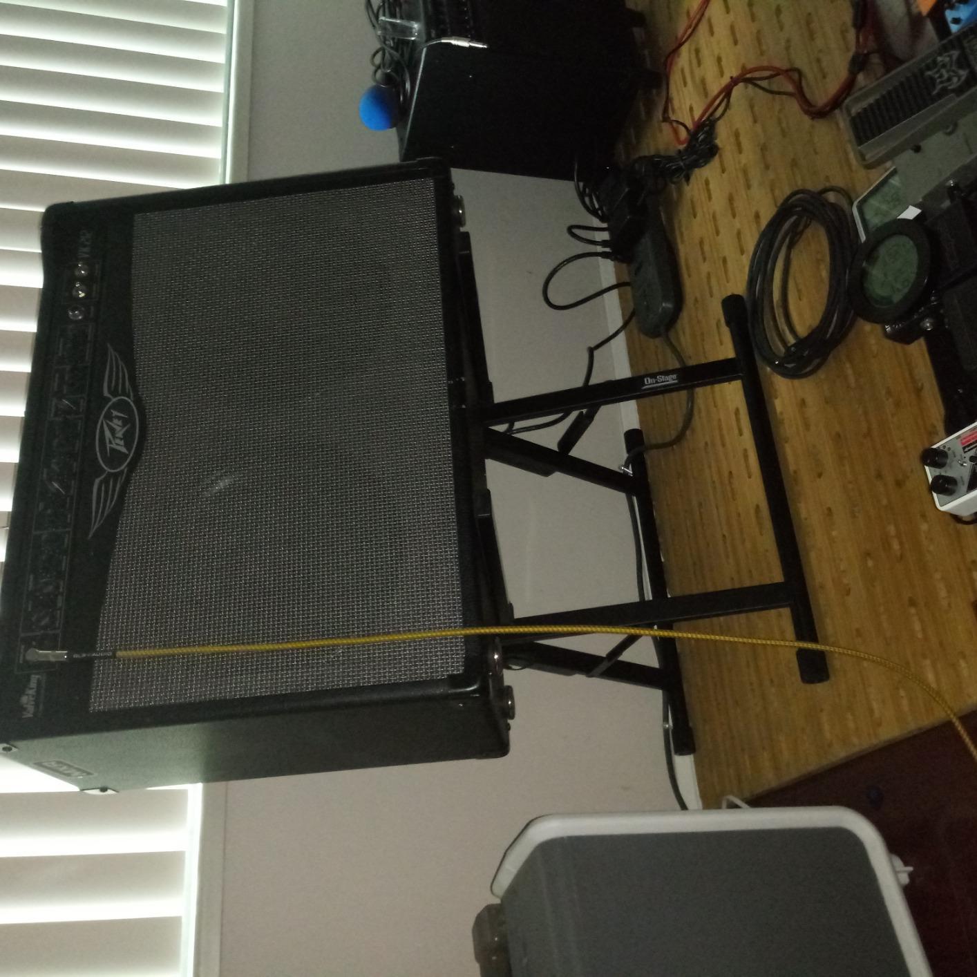 On-Stage RS7000 Tilt-Back Amp Stand (for Angling and Elevating Guitar Combo Amplifiers and Extension Speakers, Steel Construction, Up to 150LBs, Adjustable Height 17–24”, Portable, Folding, Black) customer photo 1