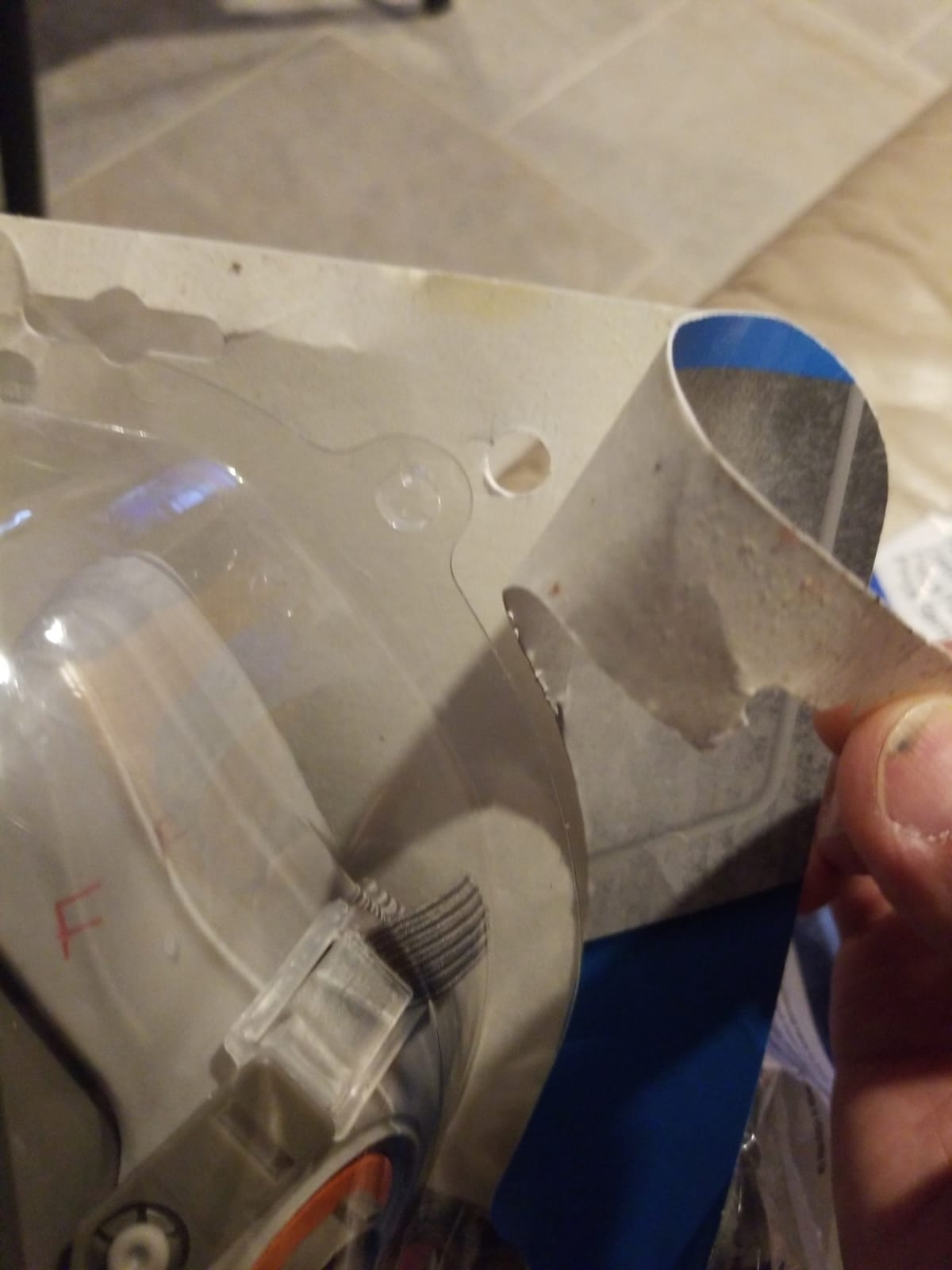 3M P100 Performance Mold & Lead Paint Removal Respirator, Medium customer photo 1