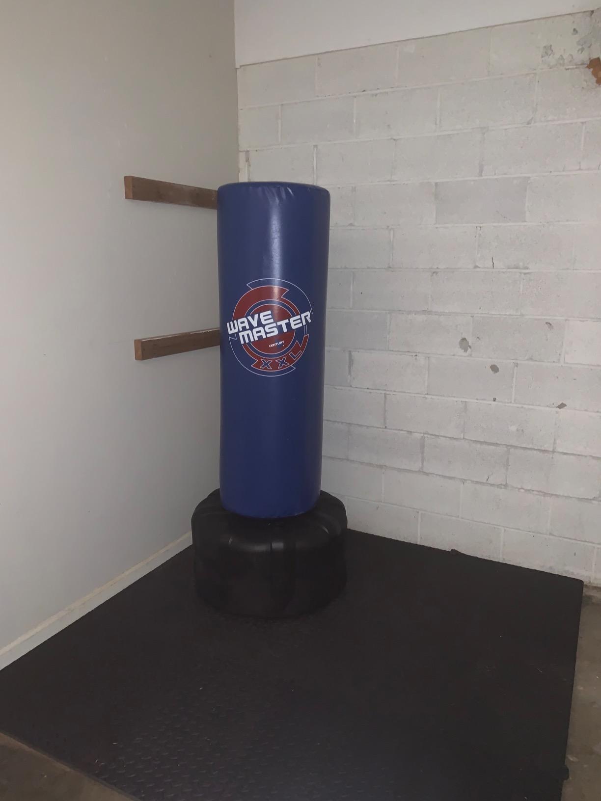 Century Wavemaster XXL | Freestanding Punching Bag with Base | Heavy Bag Boxing Martial Arts Kickboxing Bag | Optimal Strength and Cardio Training Bag customer photo 1