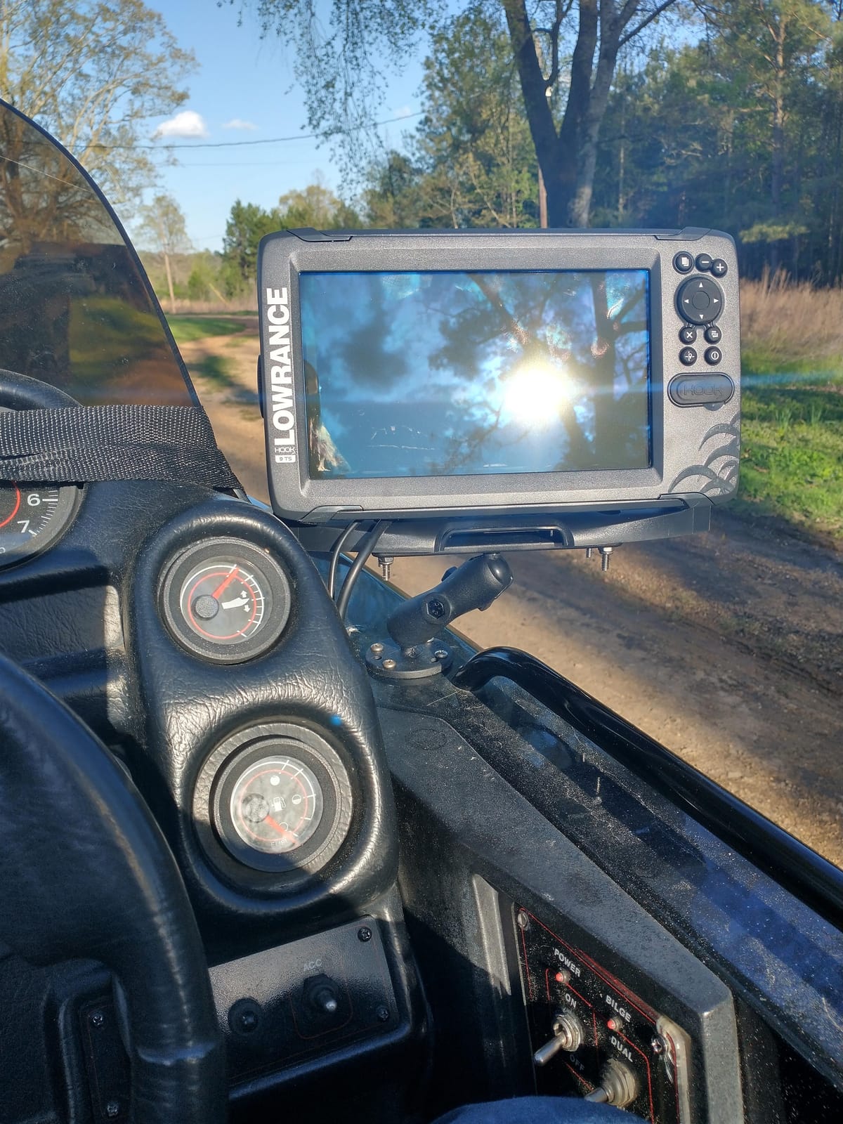 RAM MOUNTS Fish Finder and Marine Electronics Mount with Medium Arm customer photo 2
