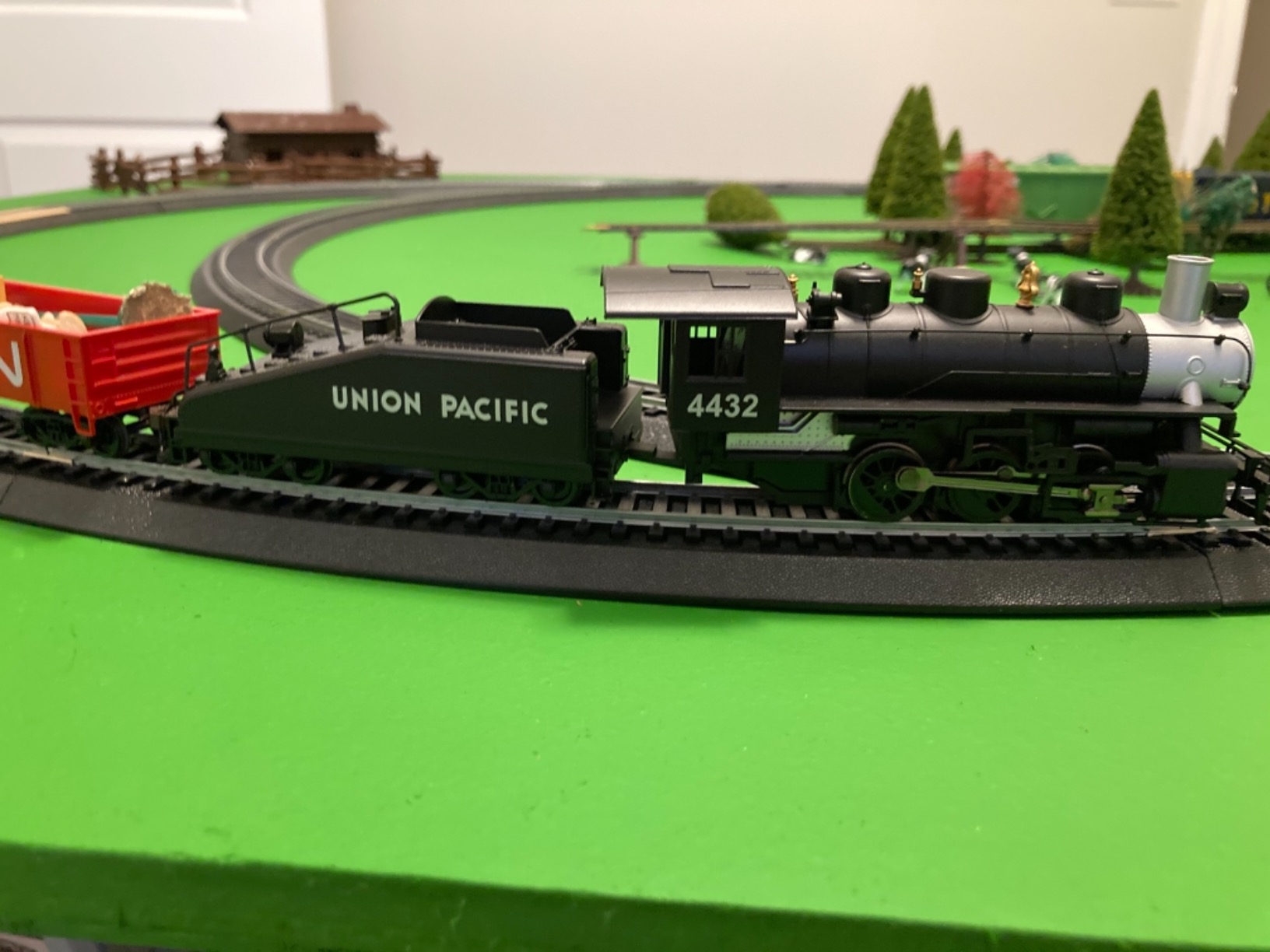 Bachmann Trains - Pacific Flyer Ready To Run Electric Train Set - HO Scale customer photo 2