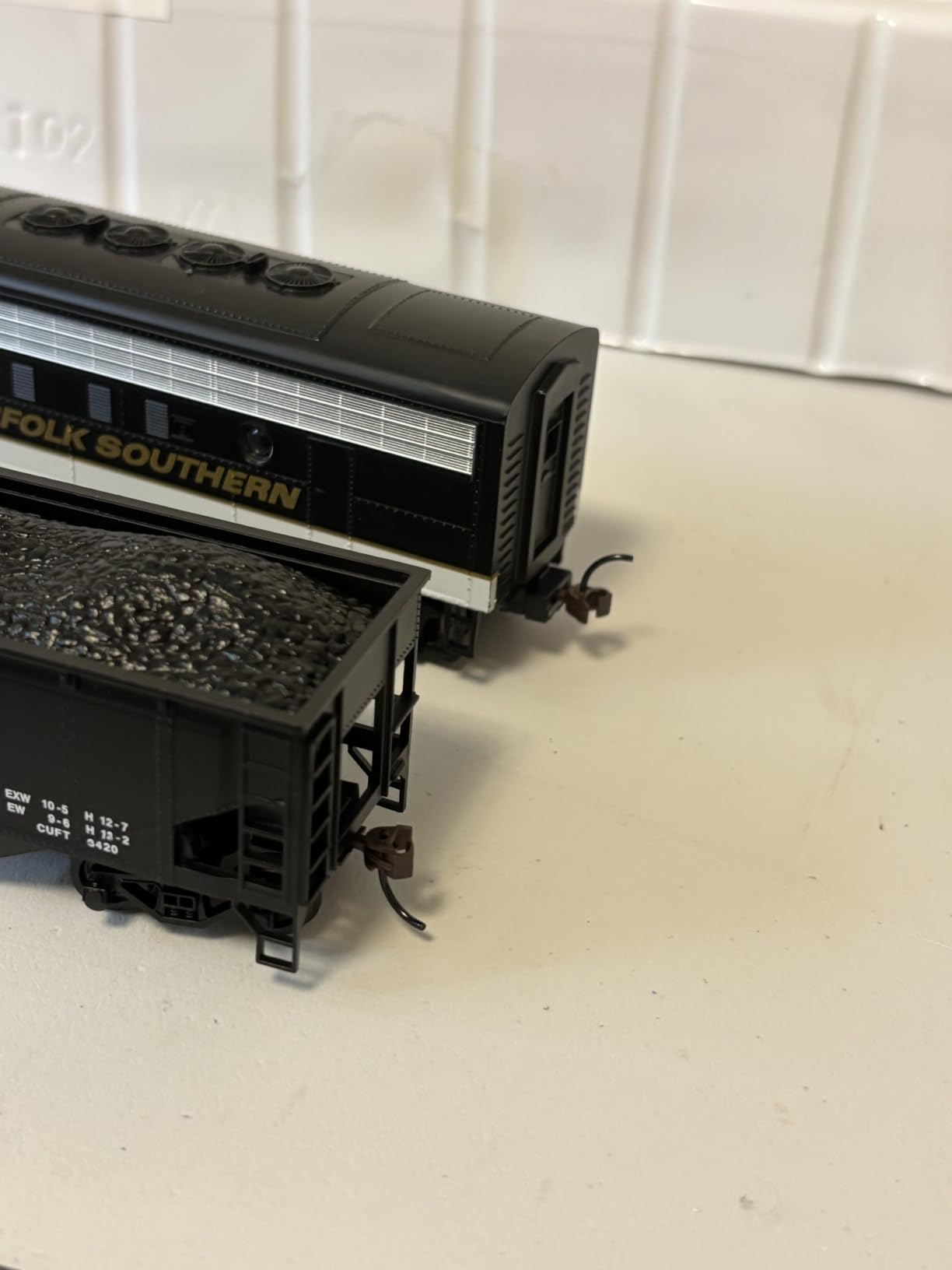 Bachmann Trains - Thoroughbred Ready To Run Electric Train Set - HO Scale customer photo 1