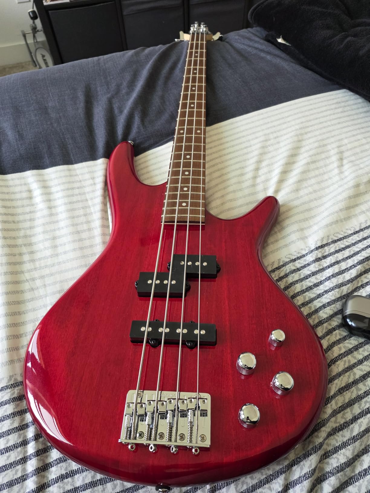 Ibanez Gio GSR200TR Bass Guitar - Transparent Red customer photo 2