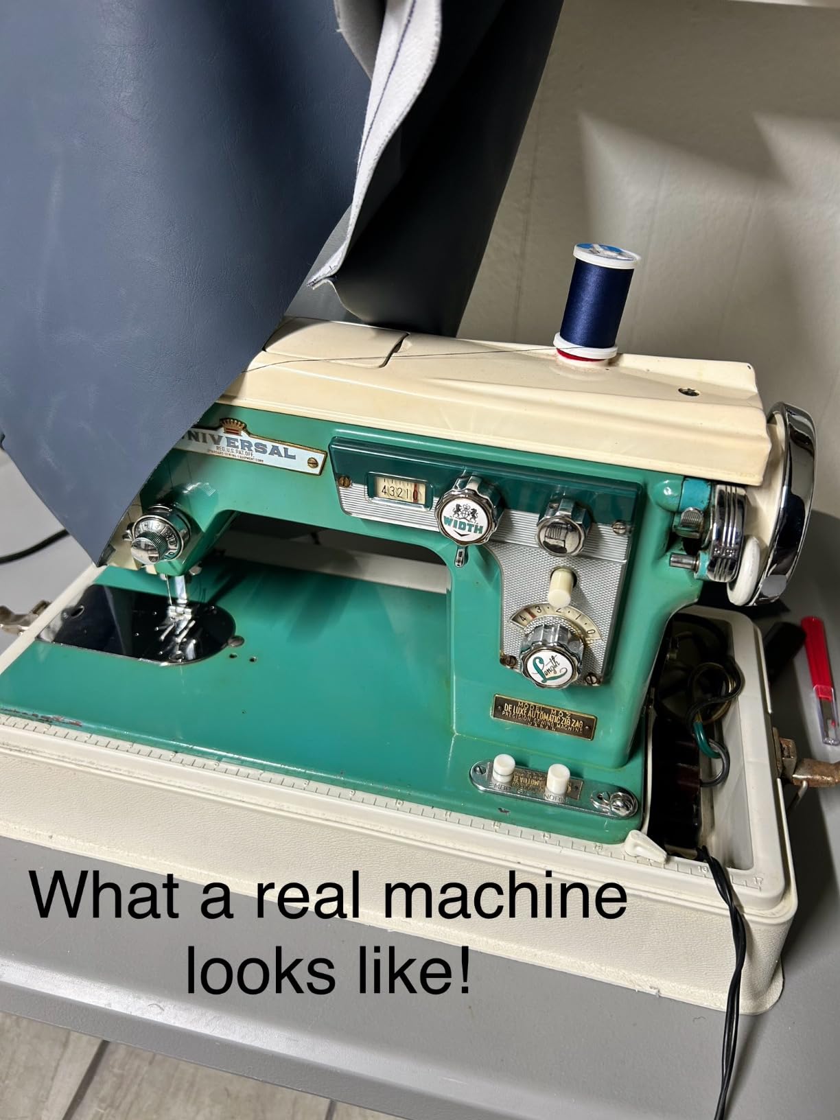 SINGER 4423 High Speed Heavy Duty Sewing Machine with Accessory Kit | 23 stitches deliver 97 applications, 50% more power for denim and canvas, 1100 stitches/min, metal frame, 1-step buttonhole customer photo 2