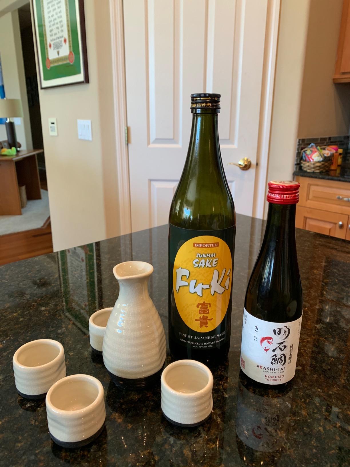 True Fervor Ceramic Sake Set Includes Four 3.5 oz Small Cups & One 8 oz Carafe for Gin, Japanese Tea, Herbal Teas, Drinkware, Home Bar, 5-Piece, White customer photo 1