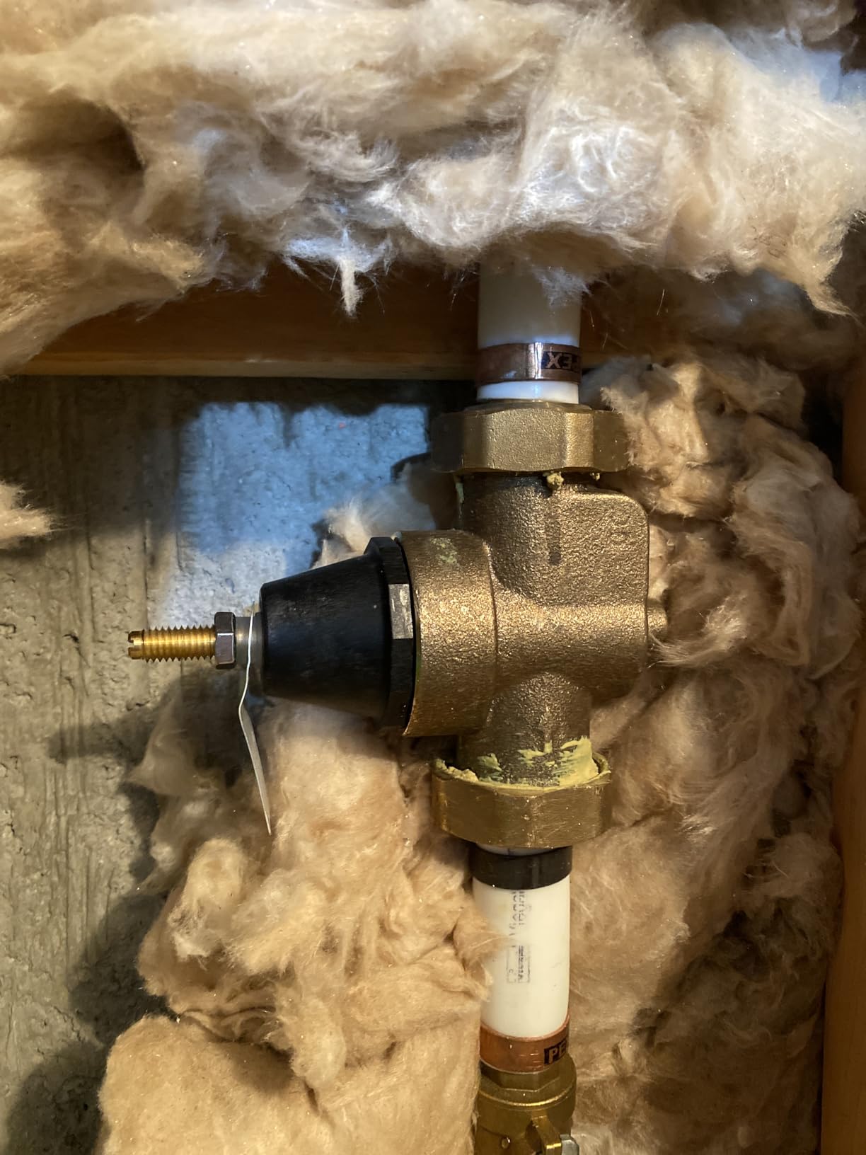 Watts LFN45B Lead-Free Water Pressure Reducing Valve 1
