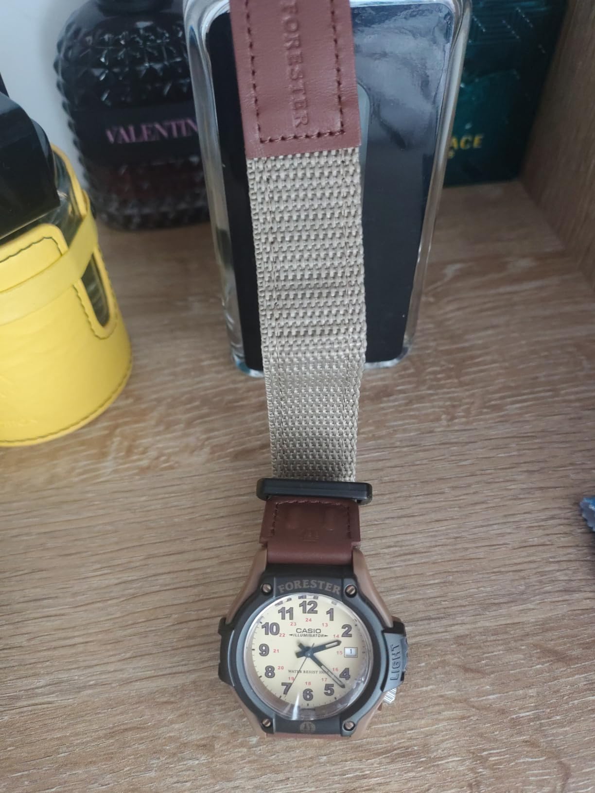 Casio FT500WC Series | Men's Analog Watch | 100 Meter Water Resistance | LED Light | Date Display | Leather/Cloth Band | Regular Time Keeping (HR, Min, SEC, PM, Date, Day) | 3 Year Battery customer photo 1