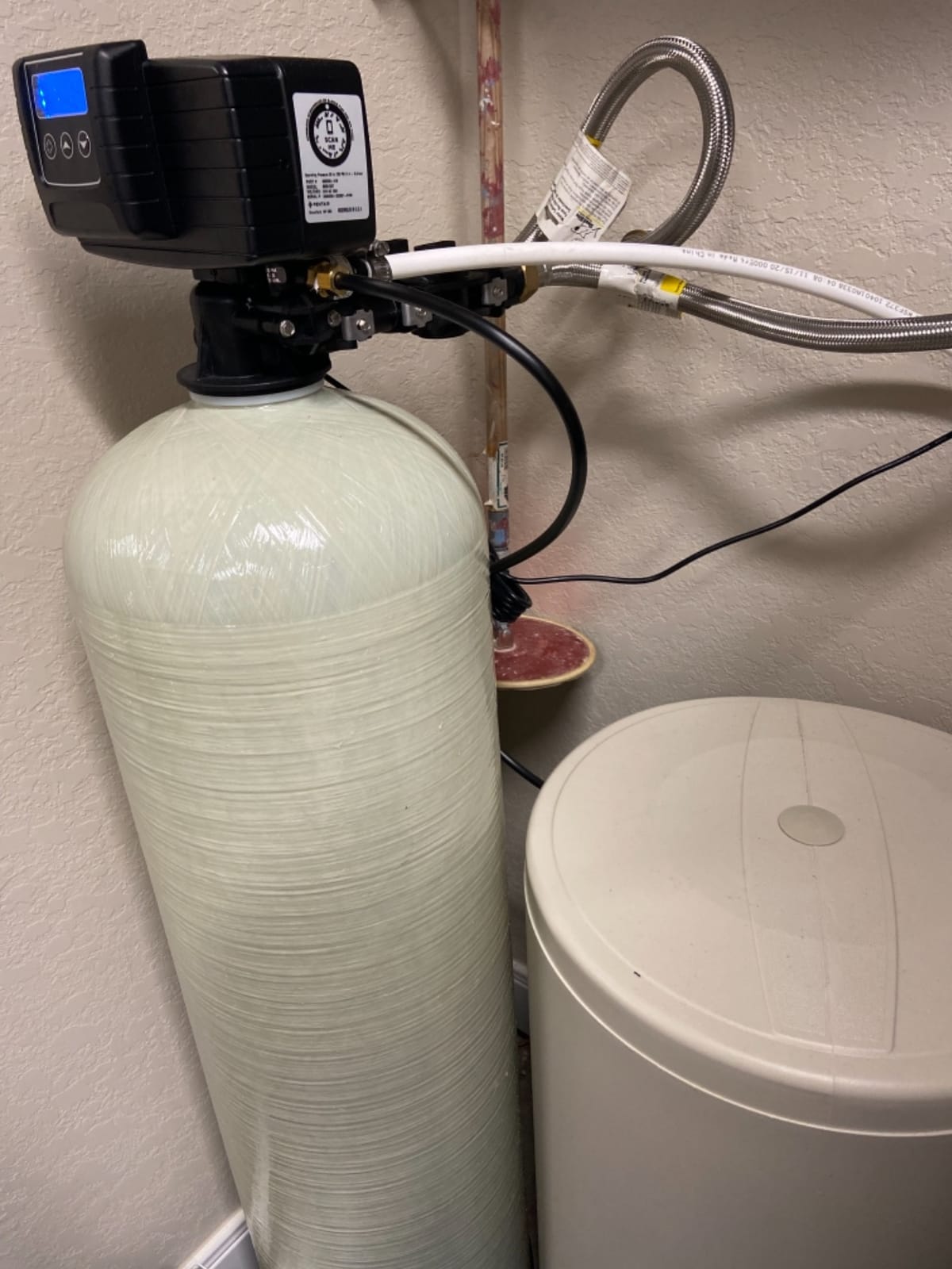 AFWFilters Iron Pro 2 Combination Water Softener Iron Filter Fleck 5600SXT Digital Metered Valve 64,000 Grain - High Flow for Whole House Use - Removes Hardness, Iron, Manganese, Sediment, Rust customer photo 1