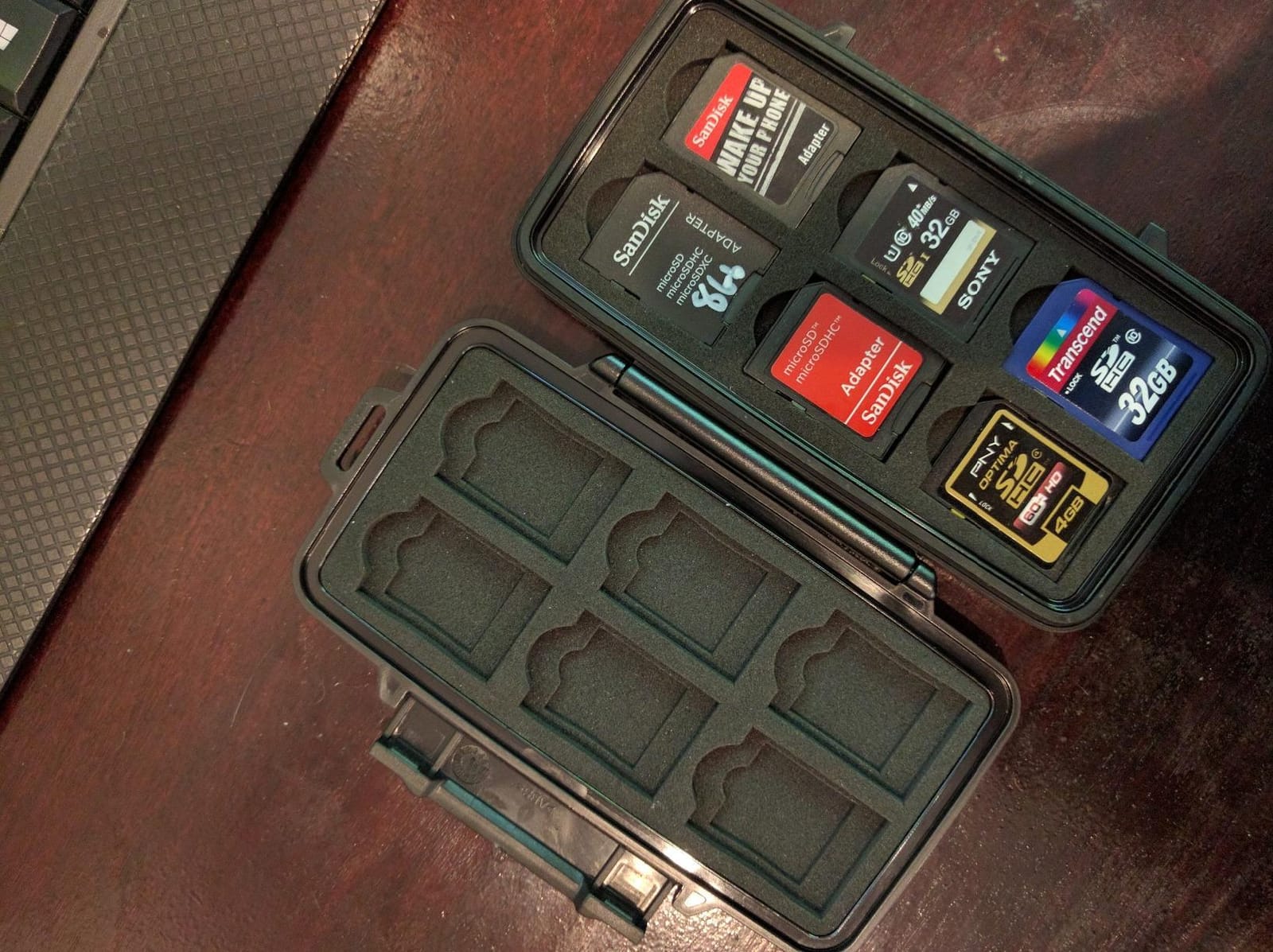 Pelican 0915 Memory Card Case (Black) customer photo 1