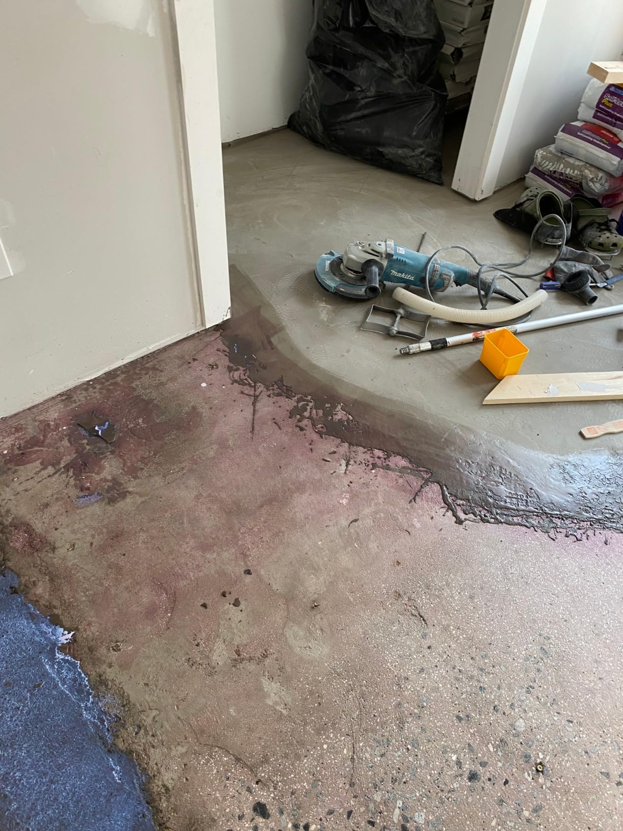 Makita GA7031Y 7