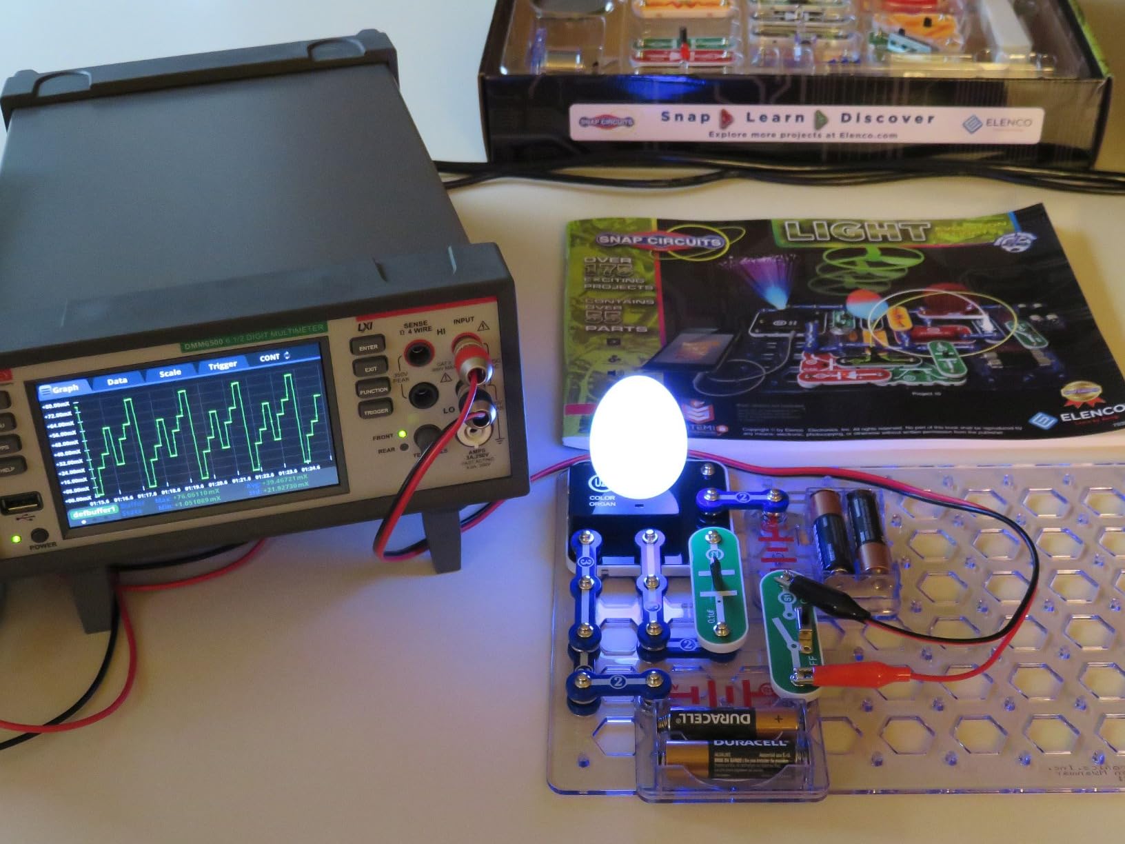 SNAP CIRCUITS Light STEM Electronics Kit, 175+ Projects, Ages 8+ customer photo 2