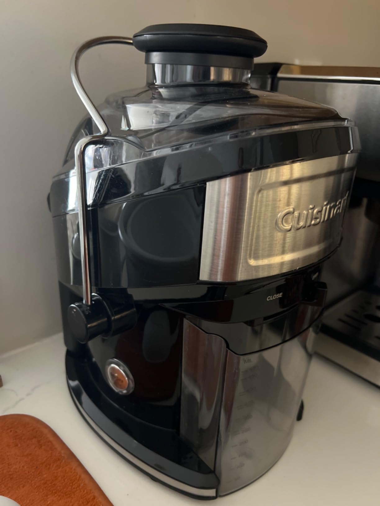 Cuisinart CJE-500 Compact Juice Extractor Black, 11.5 x 11.8 x 14.2 Inch customer photo 2