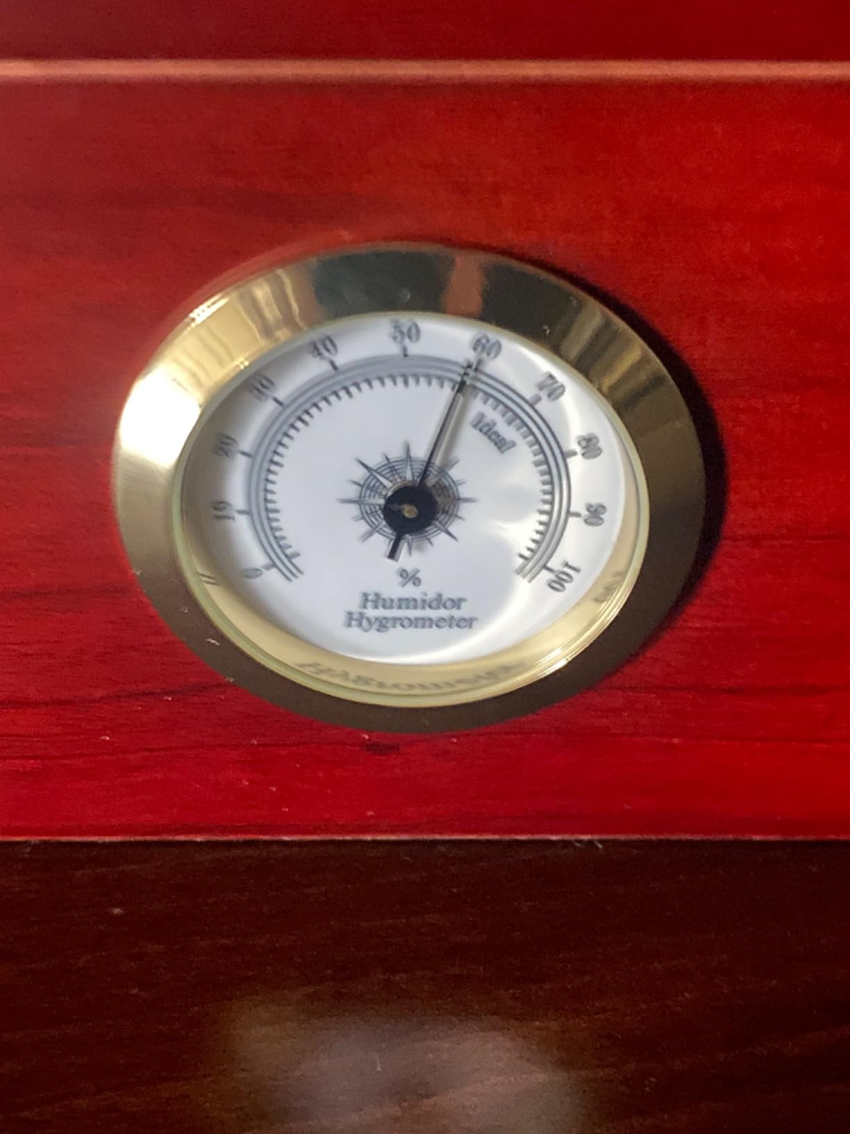 Premium Cigar Humidor for 25-50 Cigars - Elegant Humidor humidor with Hygrometer and Humidifier - Cedar Lined Cigar Box for Optimal Humidity Control (Analog) customer photo 2