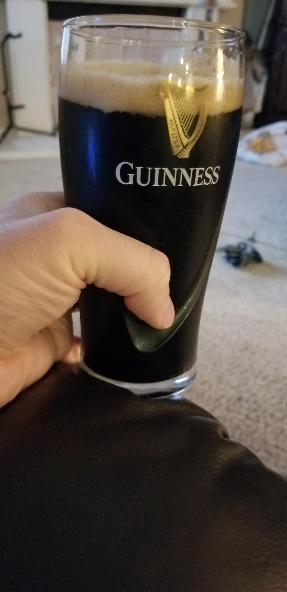 Guinness 20oz Beer Glasses Twin Pack | Certified Official Merchandise | Ideal gift for Beer Lovers customer photo 2