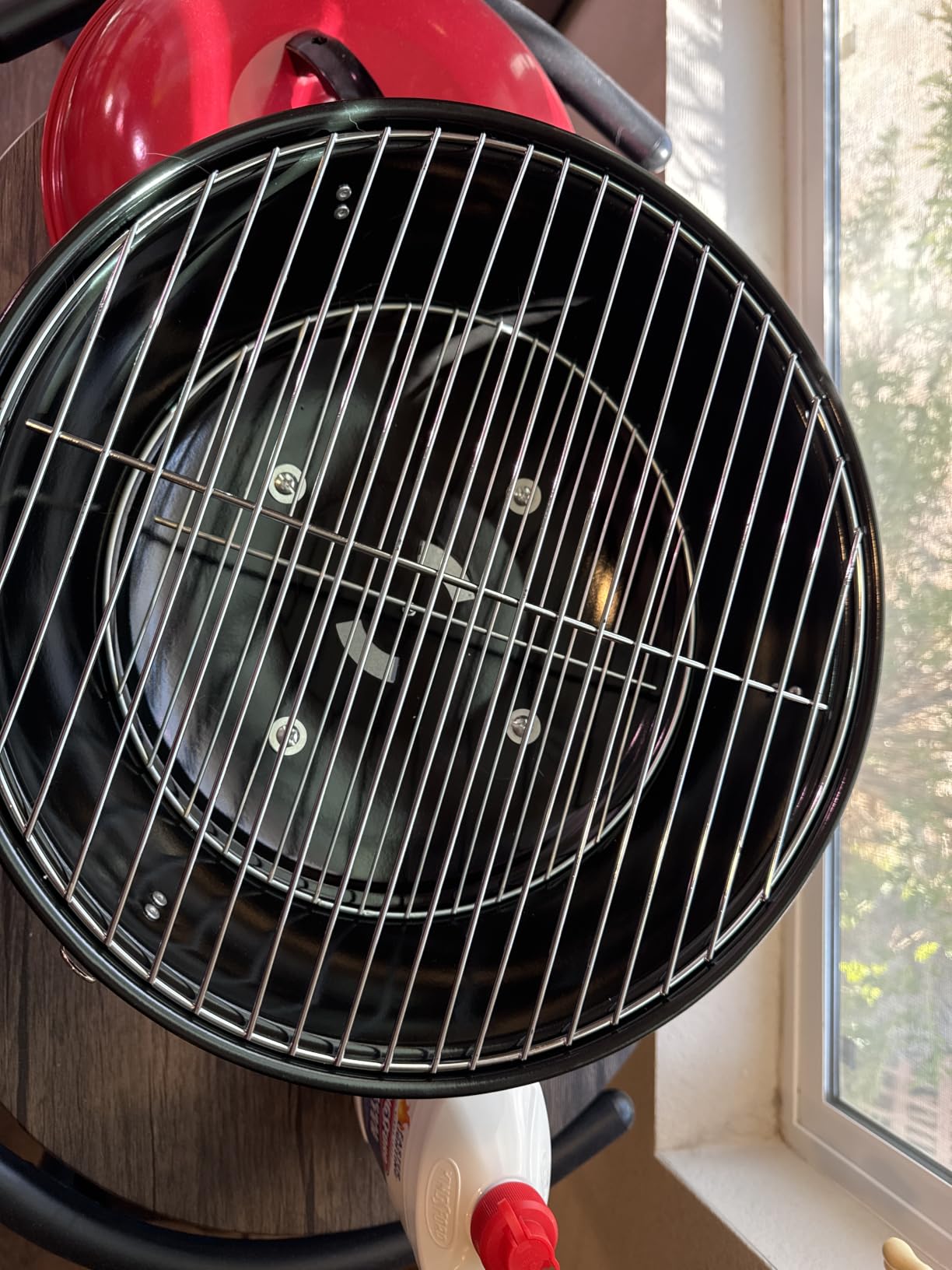Cuisinart Charcoal Grill, Portable Tabletop Design, Locking Lid, 14