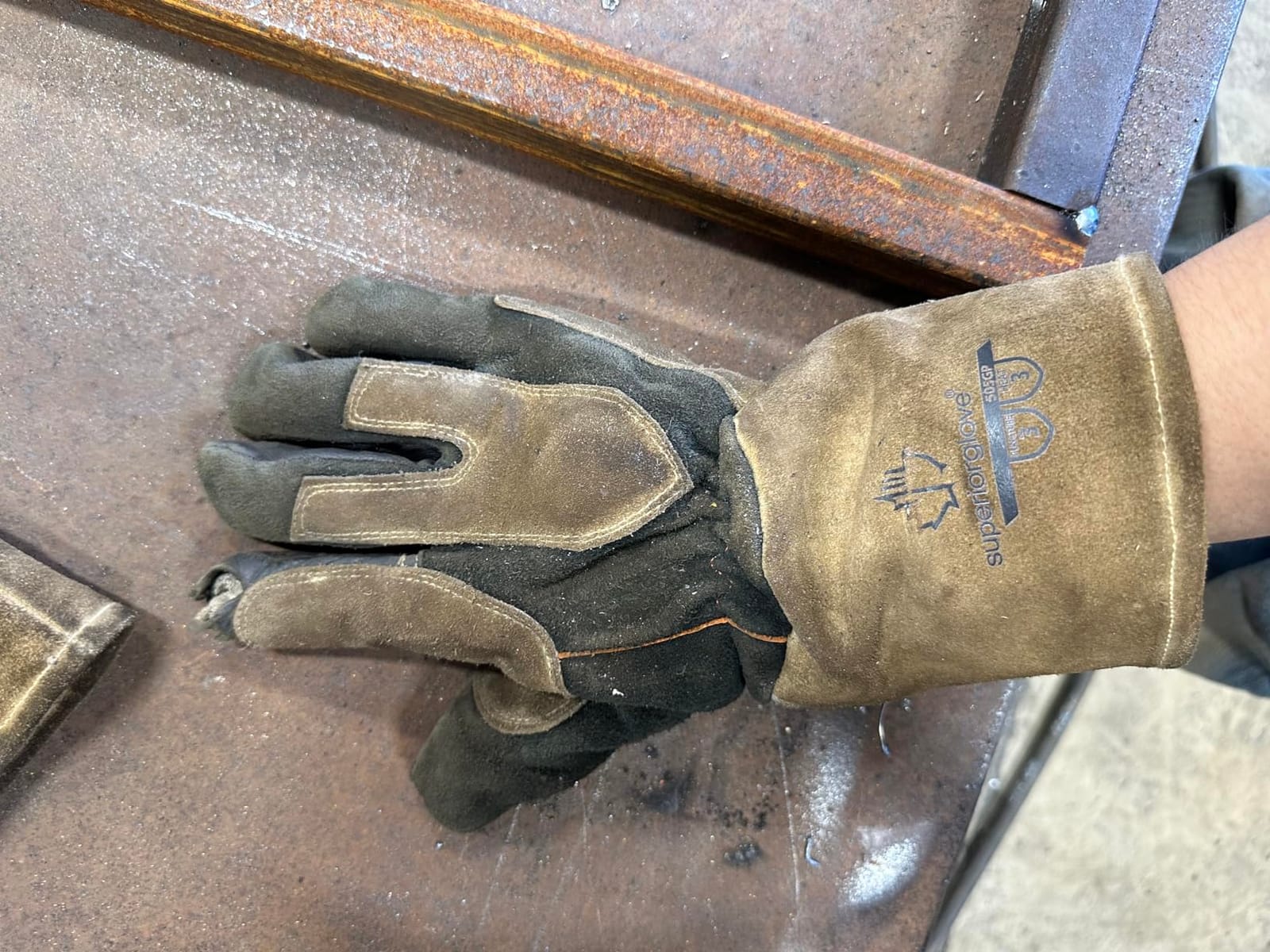 Superior Glove Endura 370GFKL Leather TIG Work Gloves (1 Pair) Medium customer photo 2
