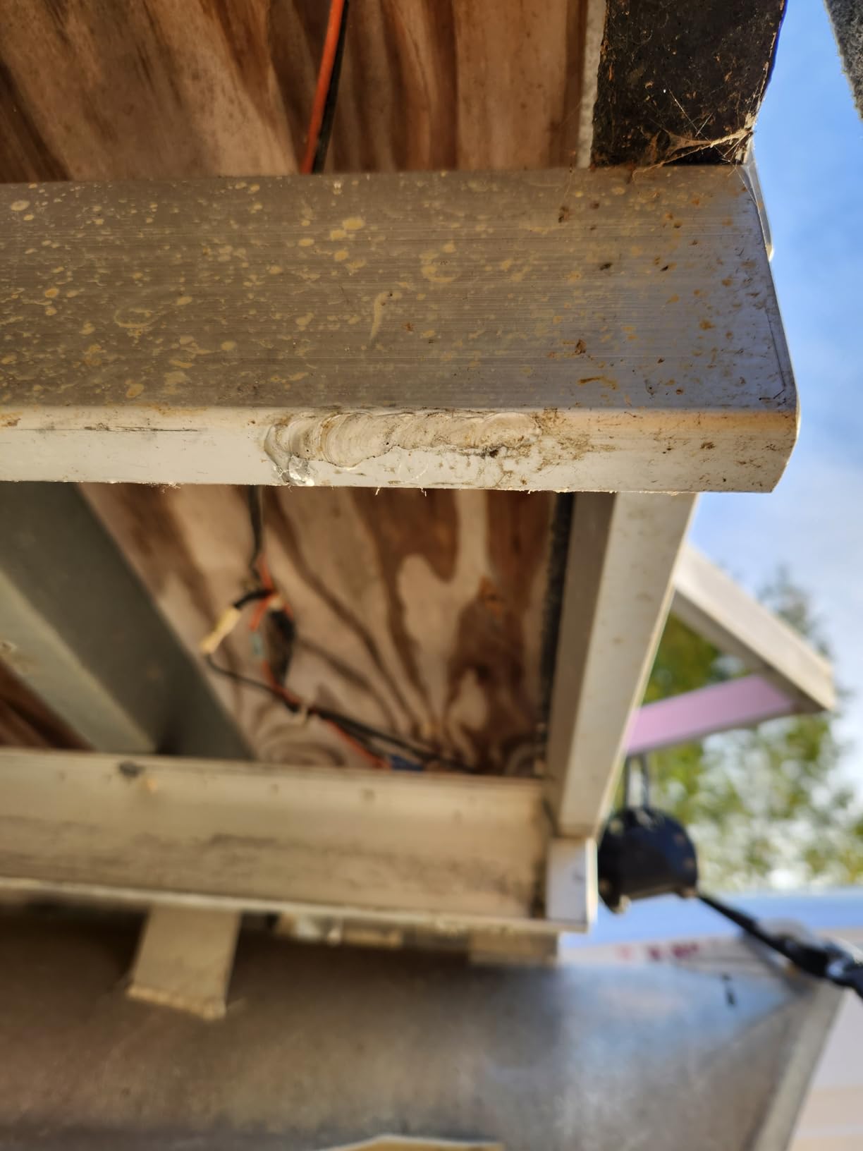 Extreme Max 3005.3434 Undermount Pontoon Ladder - 4-Step customer photo 2