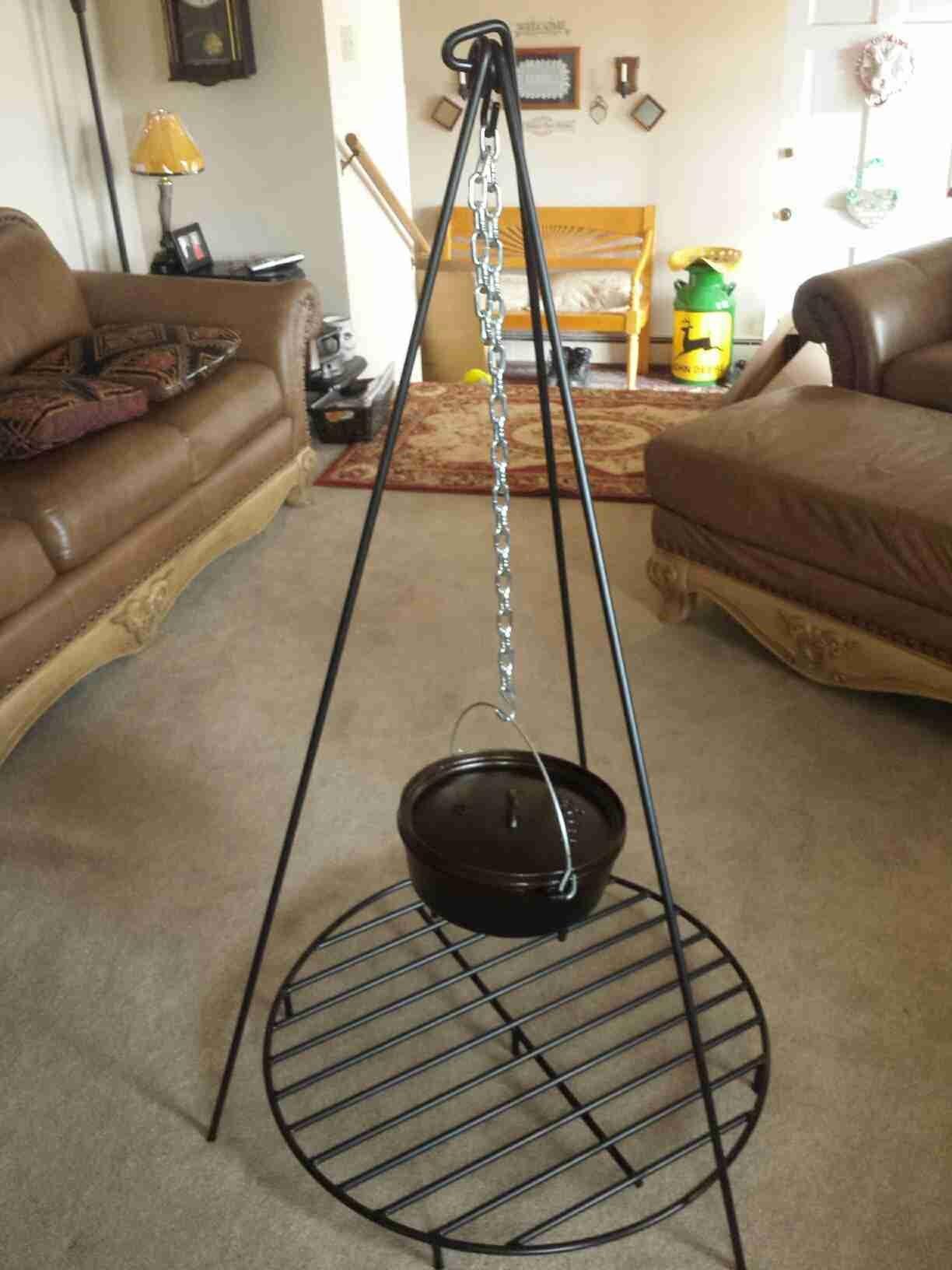 Lodge Adjustable Steel Campfire Cooking Tripod, 40-60 Inches customer photo 2