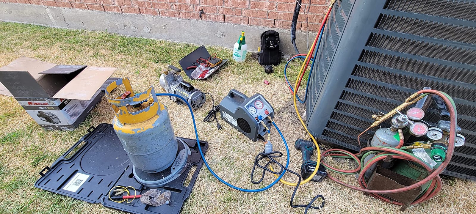 Robinair RG3 Portable Liquid and Vapor Refrigerant Recovery Machine | Compatible with Common CFC, HFC, HCFC Refrigerants Including R-410A; 115V, 60Hz customer photo 2